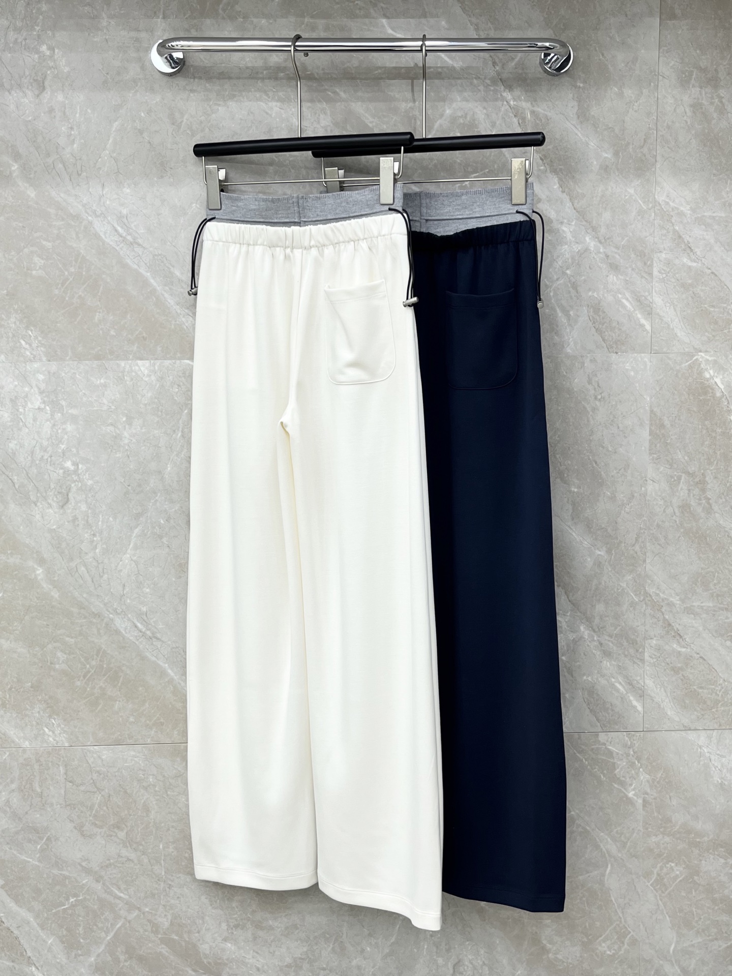 🛒𝐍𝐄𝐖 · 𝟐𝟎𝟐6/爆款现货【早春新款】Alex*｜26新款抽绳织带休闲裤颜色百搭高级 尽显高级随意