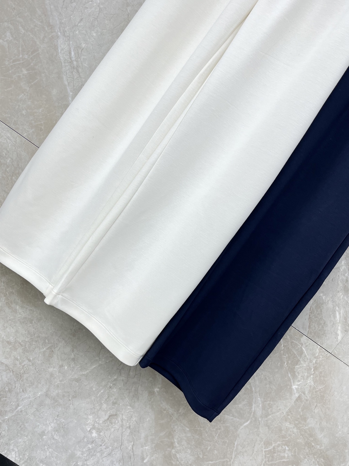 🛒𝐍𝐄𝐖 · 𝟐𝟎𝟐6/爆款现货【早春新款】Alex*｜26新款抽绳织带休闲裤颜色百搭高级 尽显高级随意