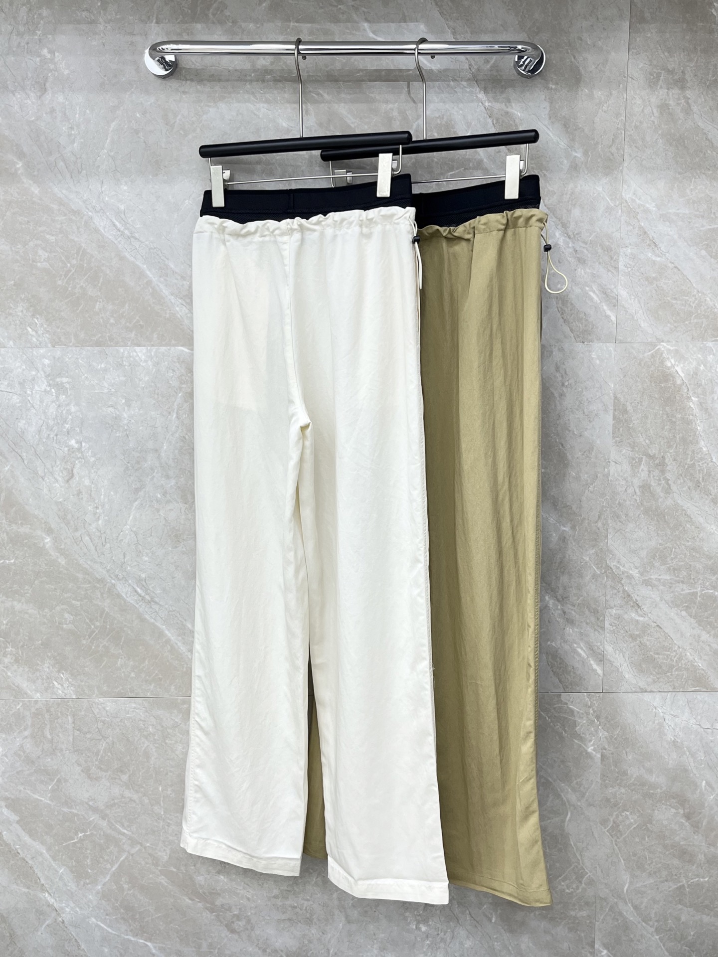 🛒𝐍𝐄𝐖 · 𝟐𝟎𝟐6/爆款现货【早春新款】Alex*｜26新款抽绳网纱织带休闲裤颜色百搭高级 尽显高级