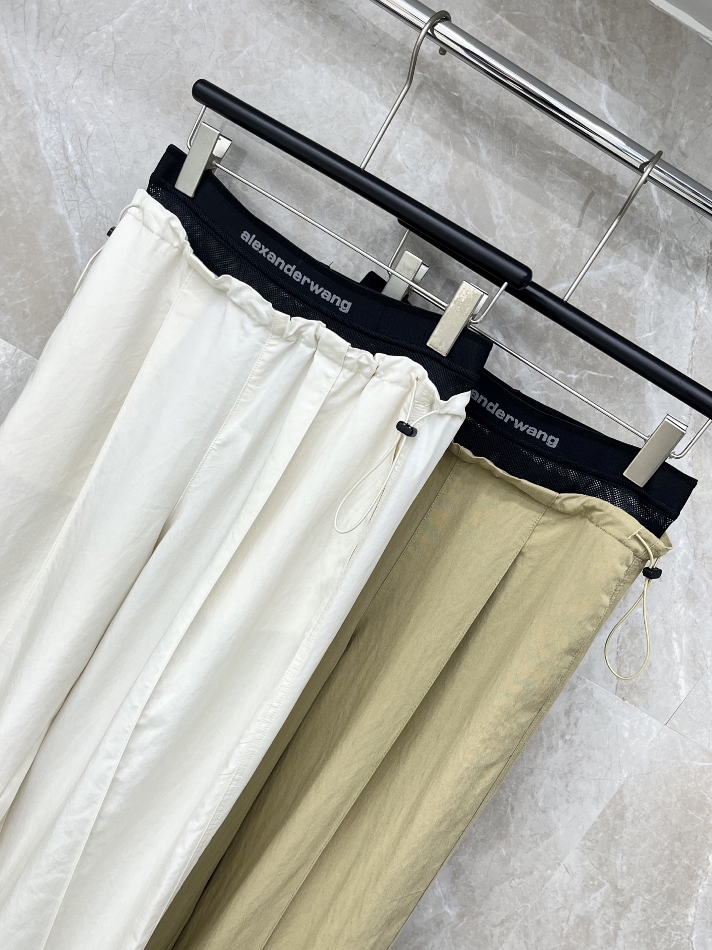 🛒𝐍𝐄𝐖 · 𝟐𝟎𝟐6/爆款现货【早春新款】Alex*｜26新款抽绳网纱织带休闲裤颜色百搭高级 尽显高级