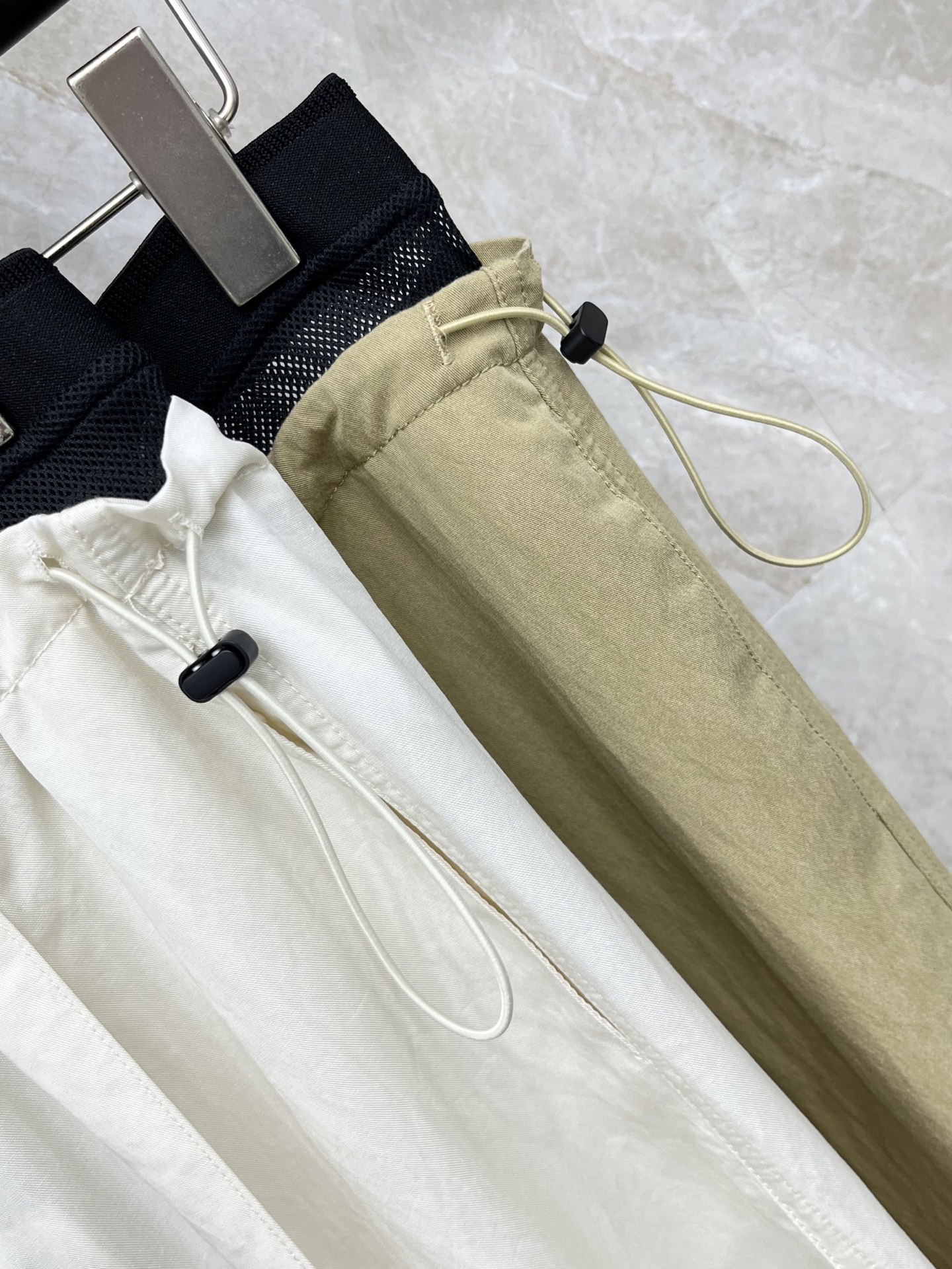 🛒𝐍𝐄𝐖 · 𝟐𝟎𝟐6/爆款现货【早春新款】Alex*｜26新款抽绳网纱织带休闲裤颜色百搭高级 尽显高级