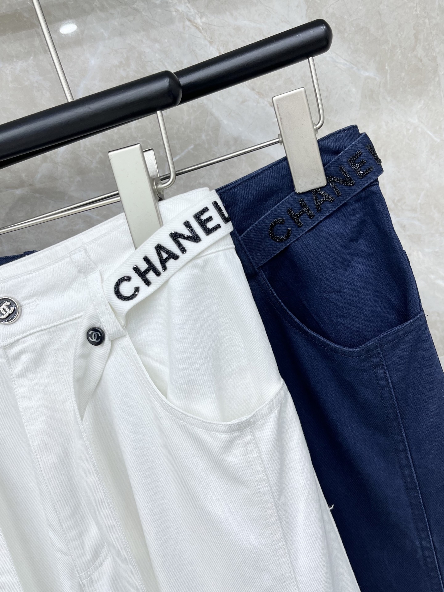 🛒𝐍𝐄𝐖 · 𝟐𝟎𝟐6/爆款现货【早春新款】Cha*｜26新款织带休闲裤颜色百搭高级 尽显高级随意感 视