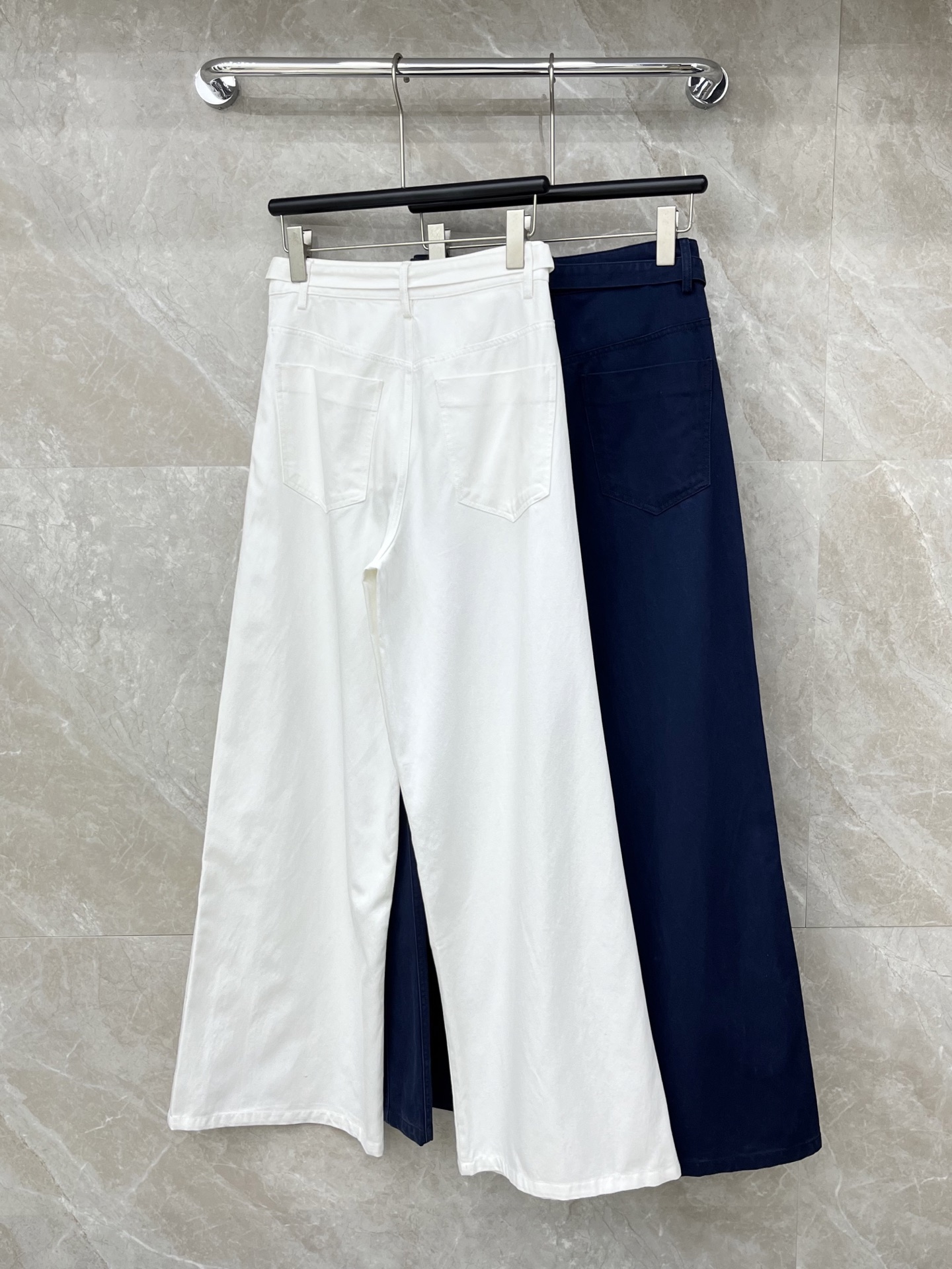 🛒𝐍𝐄𝐖 · 𝟐𝟎𝟐6/爆款现货【早春新款】Cha*｜26新款织带休闲裤颜色百搭高级 尽显高级随意感 视