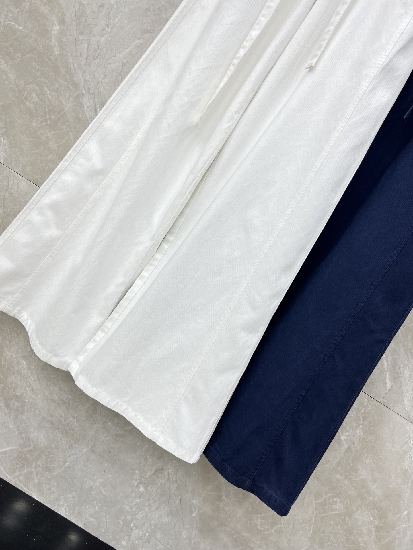 🛒𝐍𝐄𝐖 · 𝟐𝟎𝟐6/爆款现货【早春新款】Cha*｜26新款织带休闲裤颜色百搭高级 尽显高级随意感 视