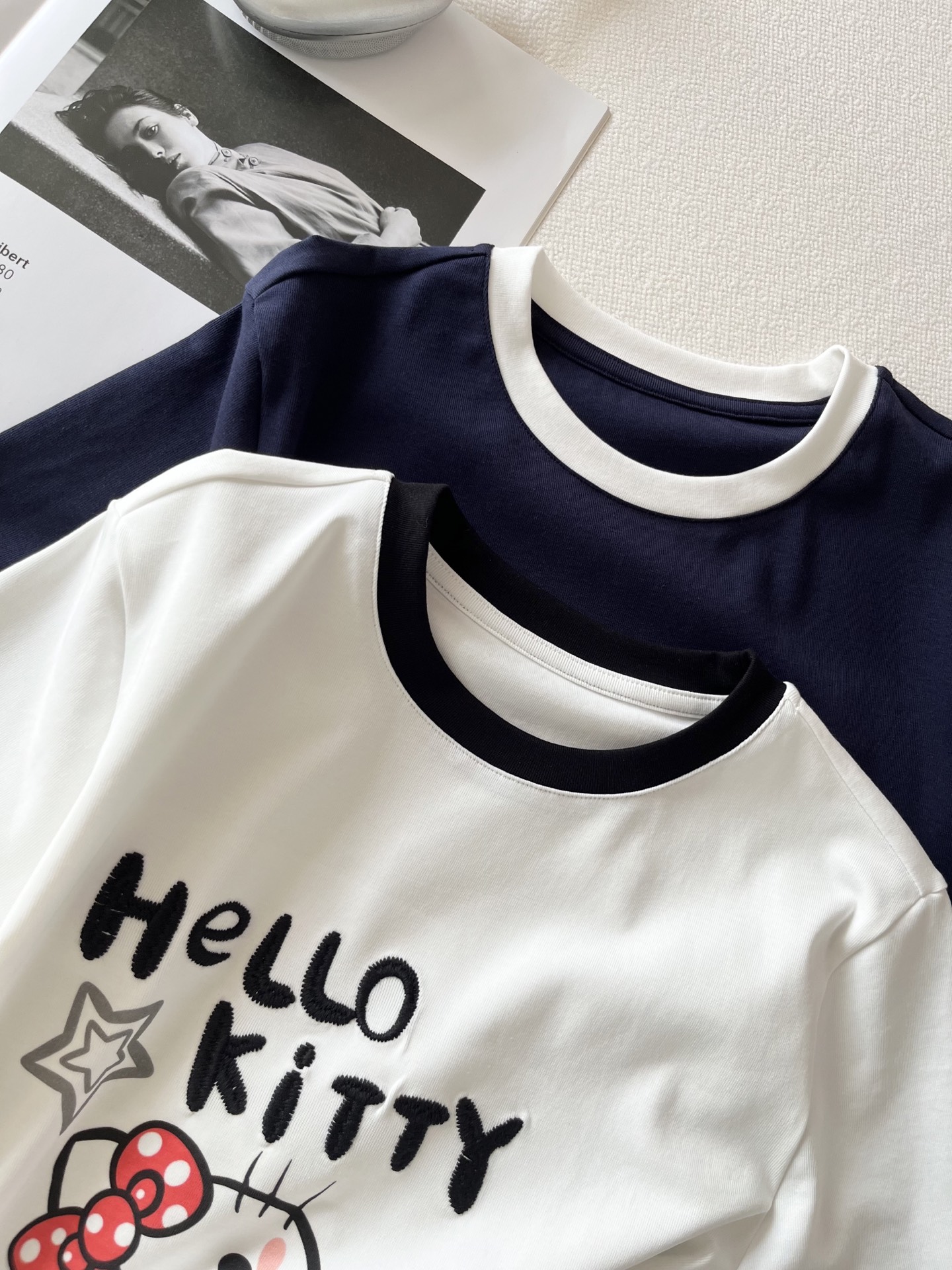 🛒𝐍𝐄𝐖 · 𝟐𝟎𝟐6/爆款现货【春夏上新】 设计师 小众｜2026新款kitty 印花刺绣工艺款弹力T