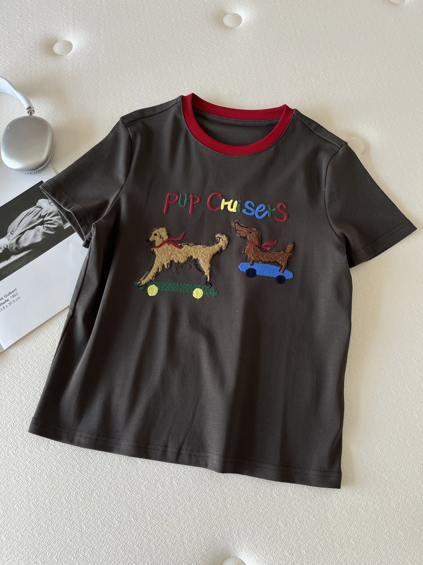 🛒𝐍𝐄𝐖 · 𝟐𝟎𝟐6/爆款现货【春夏上新】 设计师小众｜2026新款立体刺绣工艺款弹力T恤高订面料，百