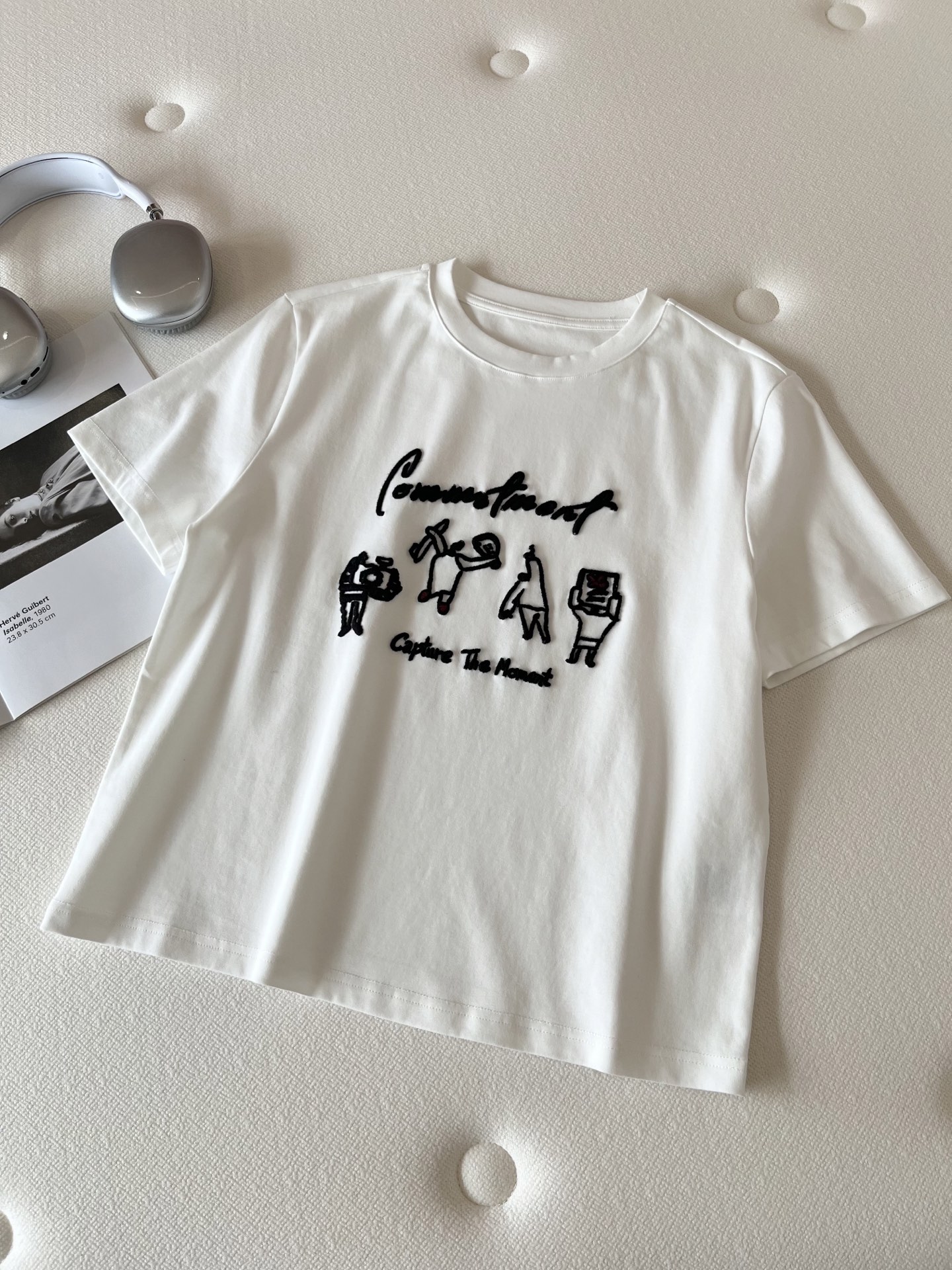 🛒𝐍𝐄𝐖 · 𝟐𝟎𝟐6/爆款现货【春夏上新】 设计师小众｜2026新款立体钩花刺绣工艺款弹力T恤高订面料