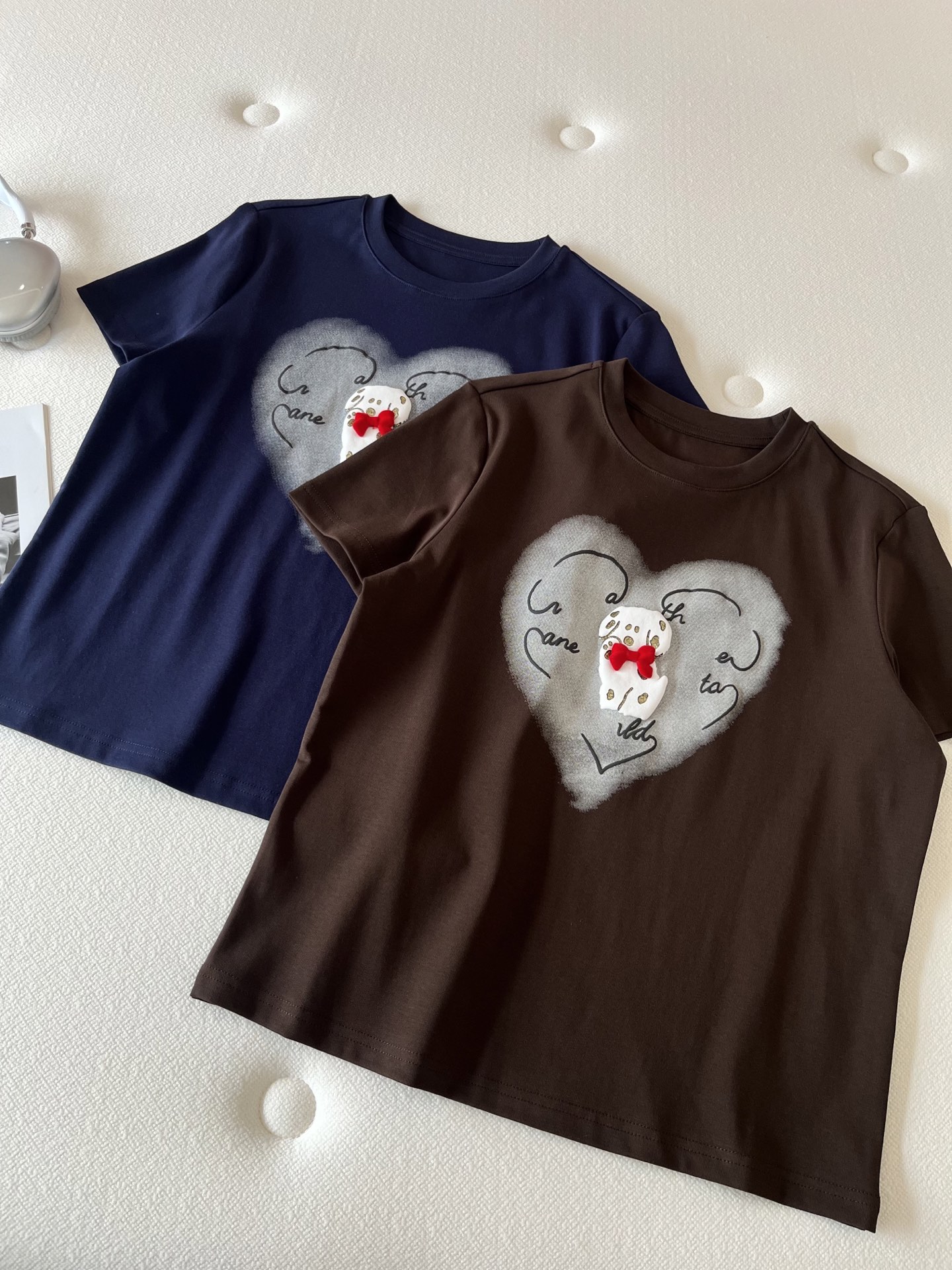 🛒𝐍𝐄𝐖 · 𝟐𝟎𝟐6/爆款现货【春夏上新】 设计师小众｜2026新款气泡印花工艺款弹力T恤高订面料，百