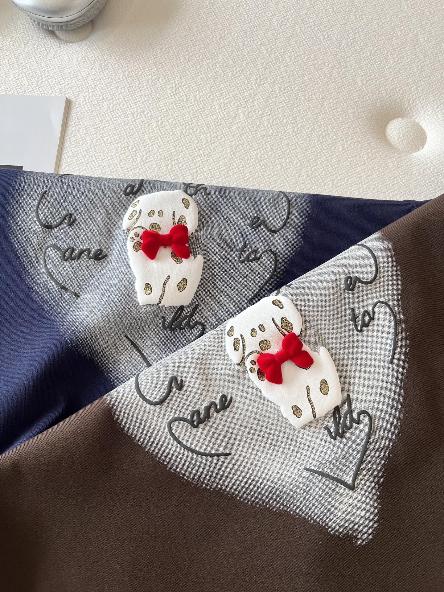 🛒𝐍𝐄𝐖 · 𝟐𝟎𝟐6/爆款现货【春夏上新】 设计师小众｜2026新款气泡印花工艺款弹力T恤高订面料，百