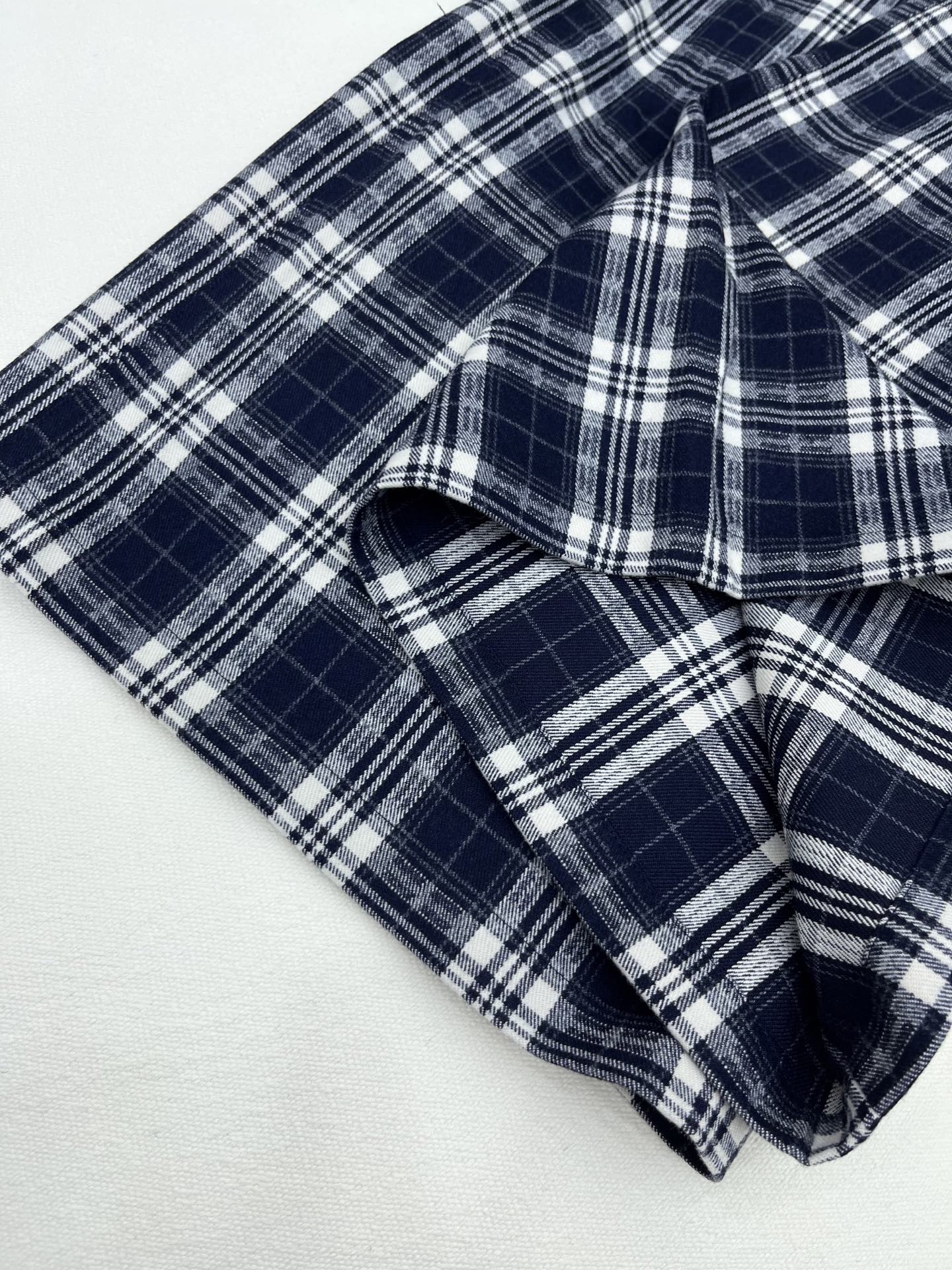 🛒𝐍𝐄𝐖 · 𝟐𝟎𝟐6/爆款现货【早春新款】设计师｜女神同款色织格纹休闲裤米奇字母刺绣设计，清新的色系 