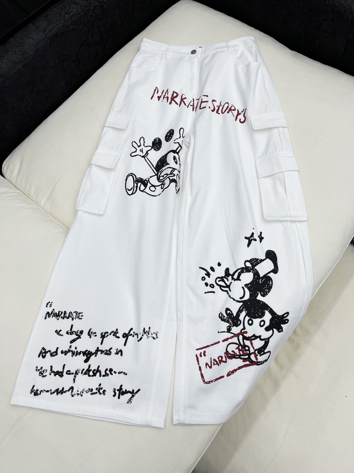 🛒𝐍𝐄𝐖 · 𝟐𝟎𝟐6/爆款现货【早春新款】设计师｜女神同款卡通印花休闲裤米奇字母涂鸦印花设计，清新的色