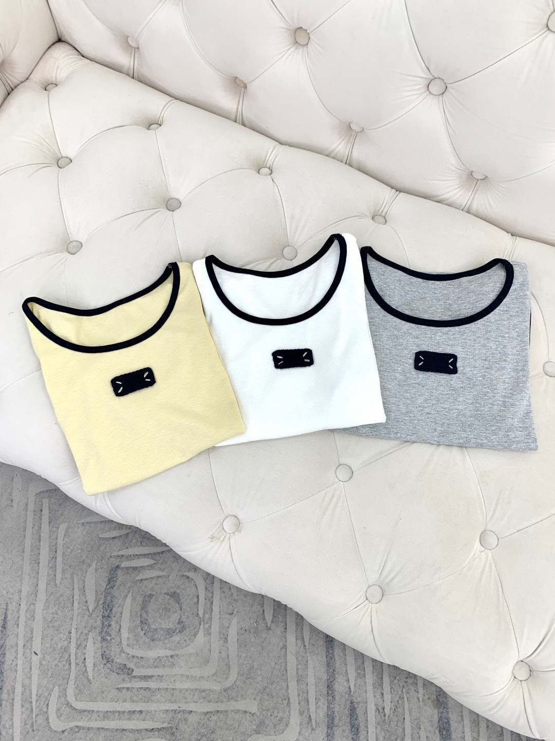 🛒𝐍𝐄𝐖 · 𝟐𝟎𝟐6/爆款现货设计师 原创｜2026新款短袖T云感舒适的系列！上身的触感谁穿谁知道的舒