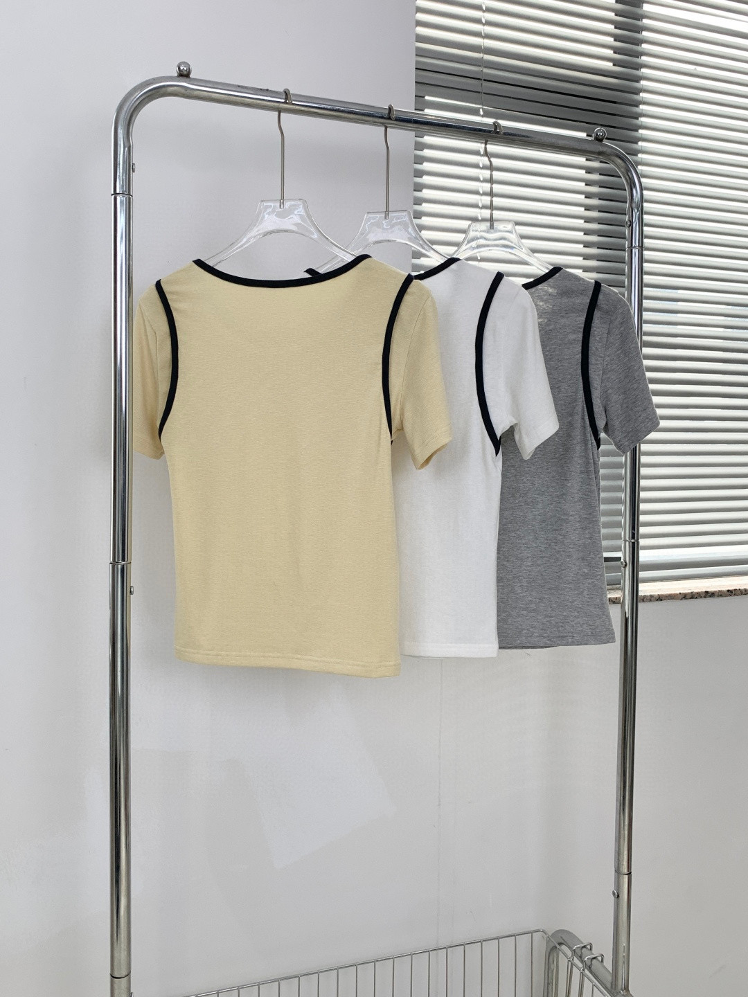 🛒𝐍𝐄𝐖 · 𝟐𝟎𝟐6/爆款现货设计师 原创｜2026新款短袖T云感舒适的系列！上身的触感谁穿谁知道的舒