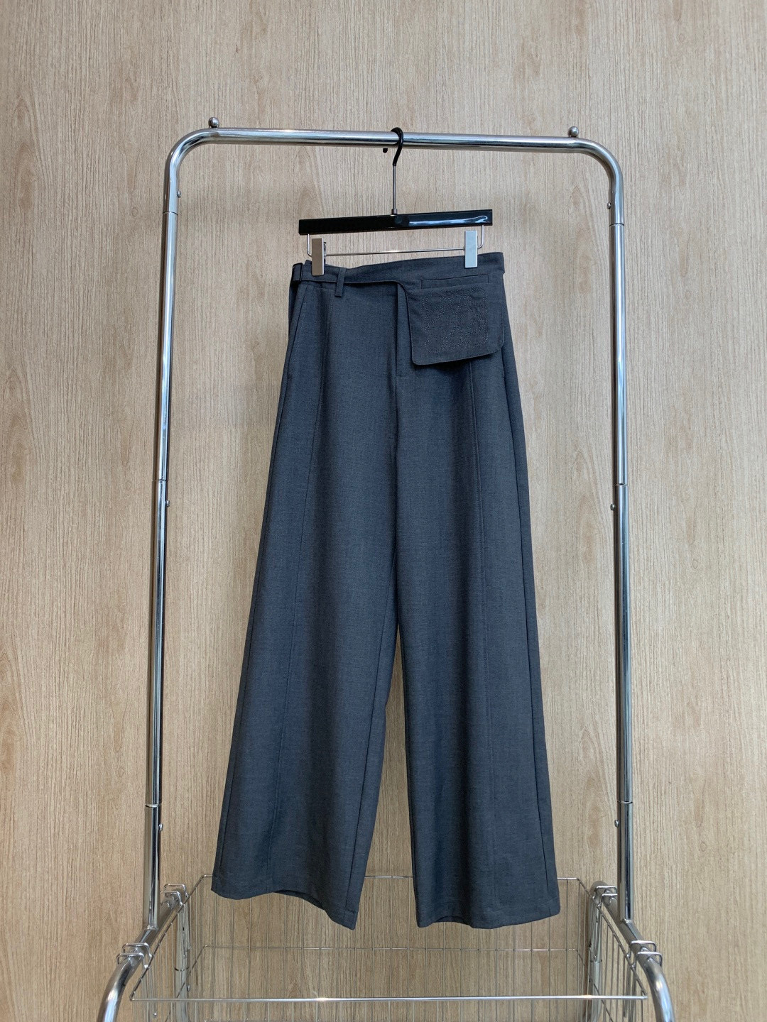 🛒𝐍𝐄𝐖 · 𝟐𝟎𝟐6/爆款现货设计师 ｜26新款腰包休闲西裤颜色百搭高级 尽显高级随意感 视觉盛宴 四