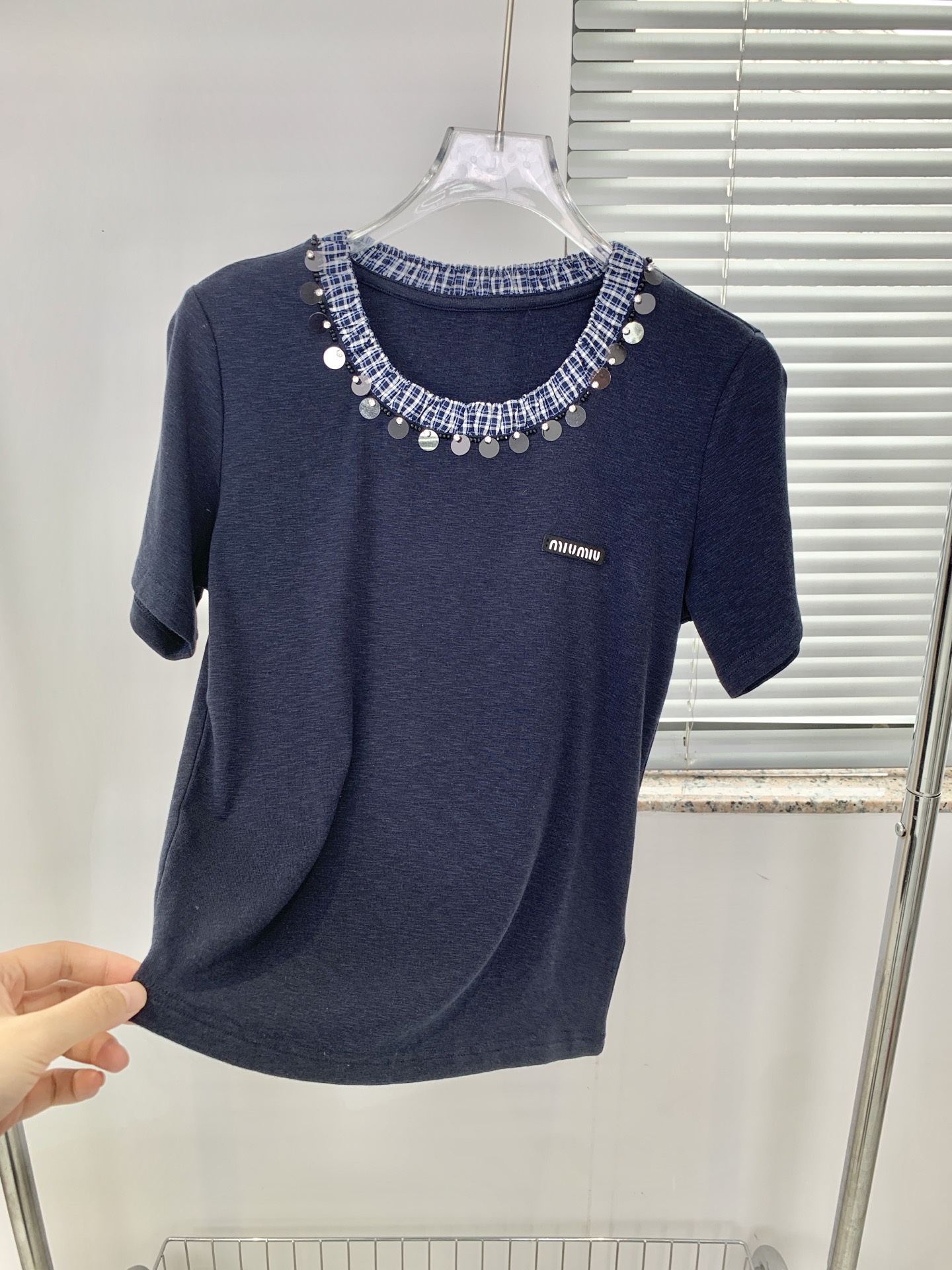 🛒𝐍𝐄𝐖 · 𝟐𝟎𝟐6/爆款现货设计师 原创｜2026新款格纹拼接短袖T云感舒适的系列！上身的触感谁穿谁