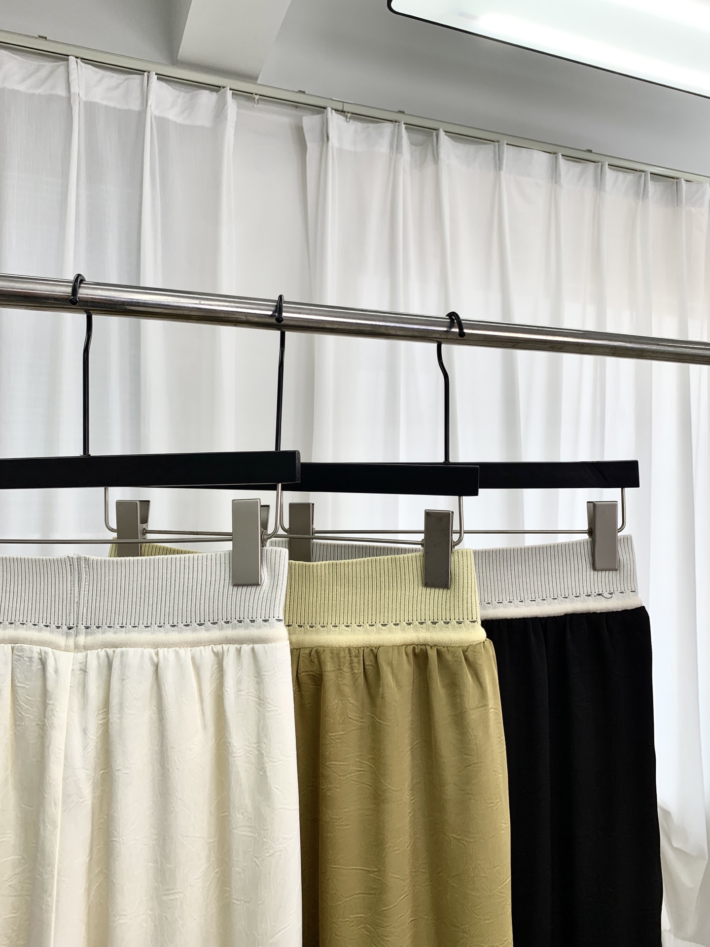 🛒𝐍𝐄𝐖 · 𝟐𝟎𝟐6/爆款现货设计师 原创｜26新款抽绳休闲裤颜色百搭高级 尽显高级随意感 视觉盛宴 