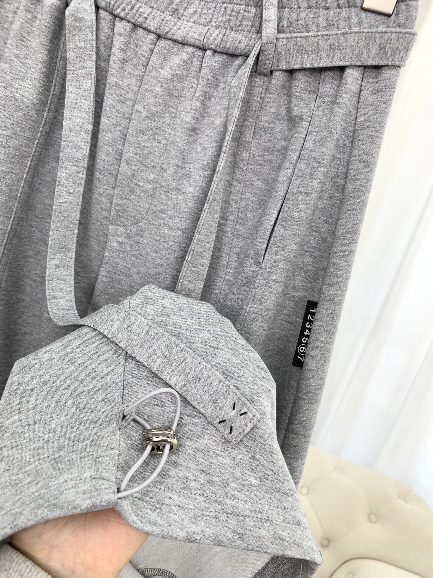 🛒𝐍𝐄𝐖 · 𝟐𝟎𝟐6/爆款现货设计师 原创｜26新款腰带休闲裤颜色百搭高级 尽显高级随意感 视觉盛宴 