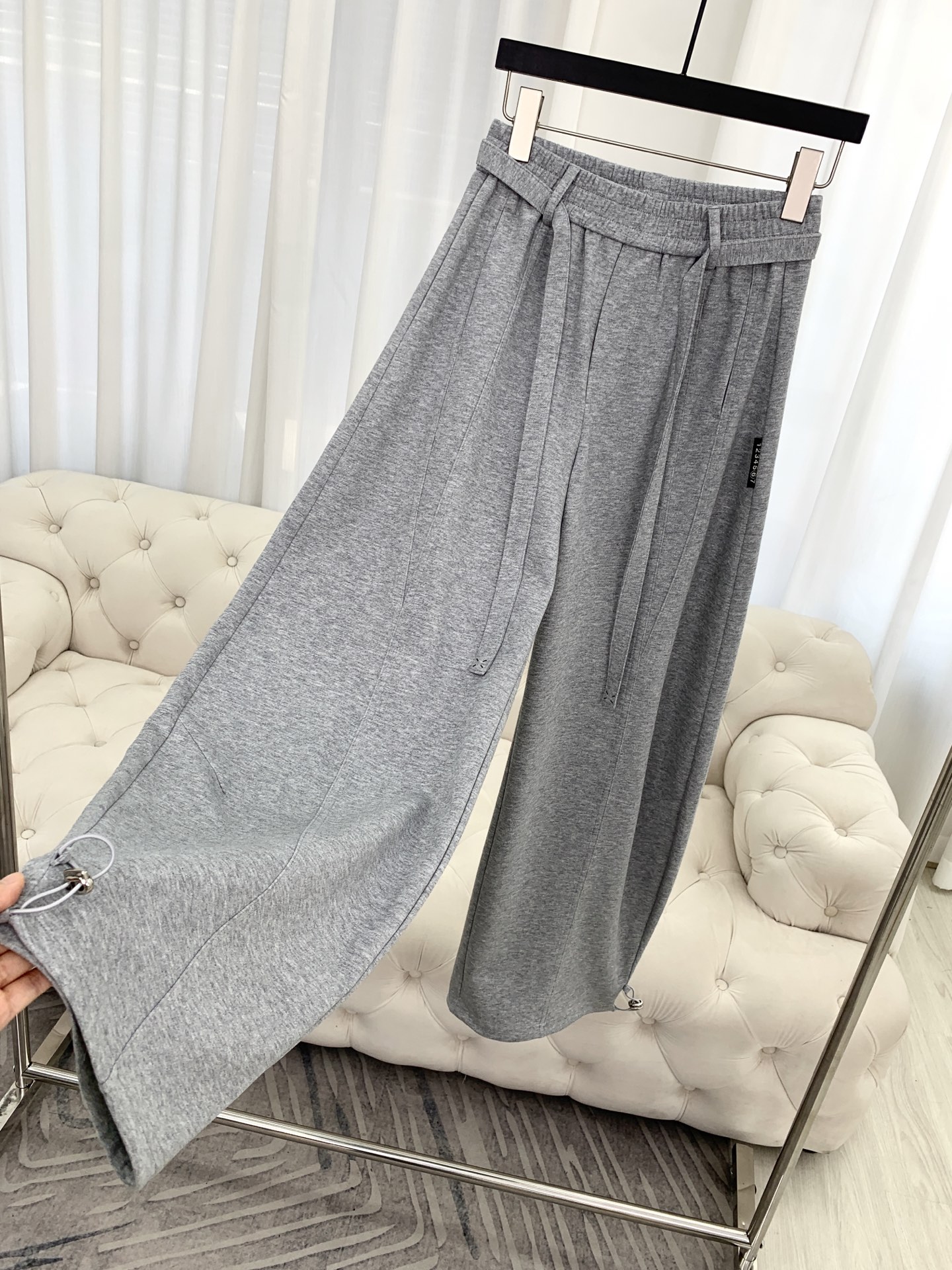 🛒𝐍𝐄𝐖 · 𝟐𝟎𝟐6/爆款现货设计师 原创｜26新款腰带休闲裤颜色百搭高级 尽显高级随意感 视觉盛宴 