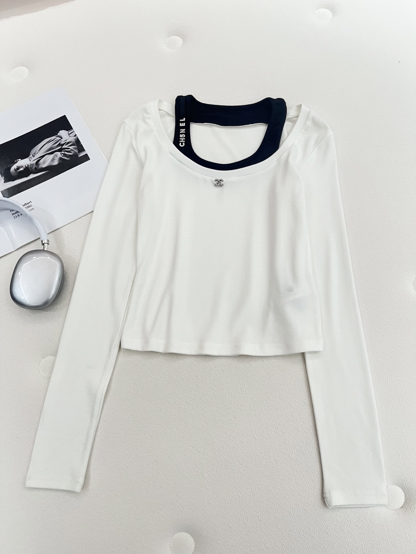 🛒𝐍𝐄𝐖 · 𝟐𝟎𝟐6/爆款现货设计师 原创｜2026新款天丝羊毛🦙假两件打底衫云感舒适的系列！上身的触