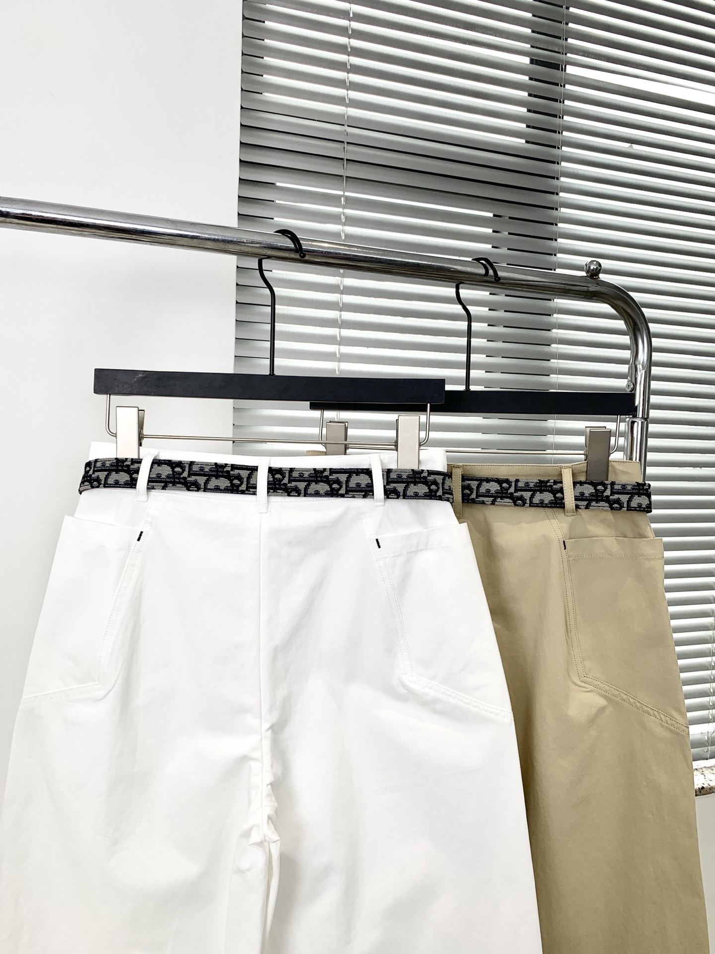 🛒𝐍𝐄𝐖 · 𝟐𝟎𝟐6/爆款现货【春夏上新】设计师原创｜老花腰带刺绣工装式休闲裤颜色百搭高级 定制腰带尽