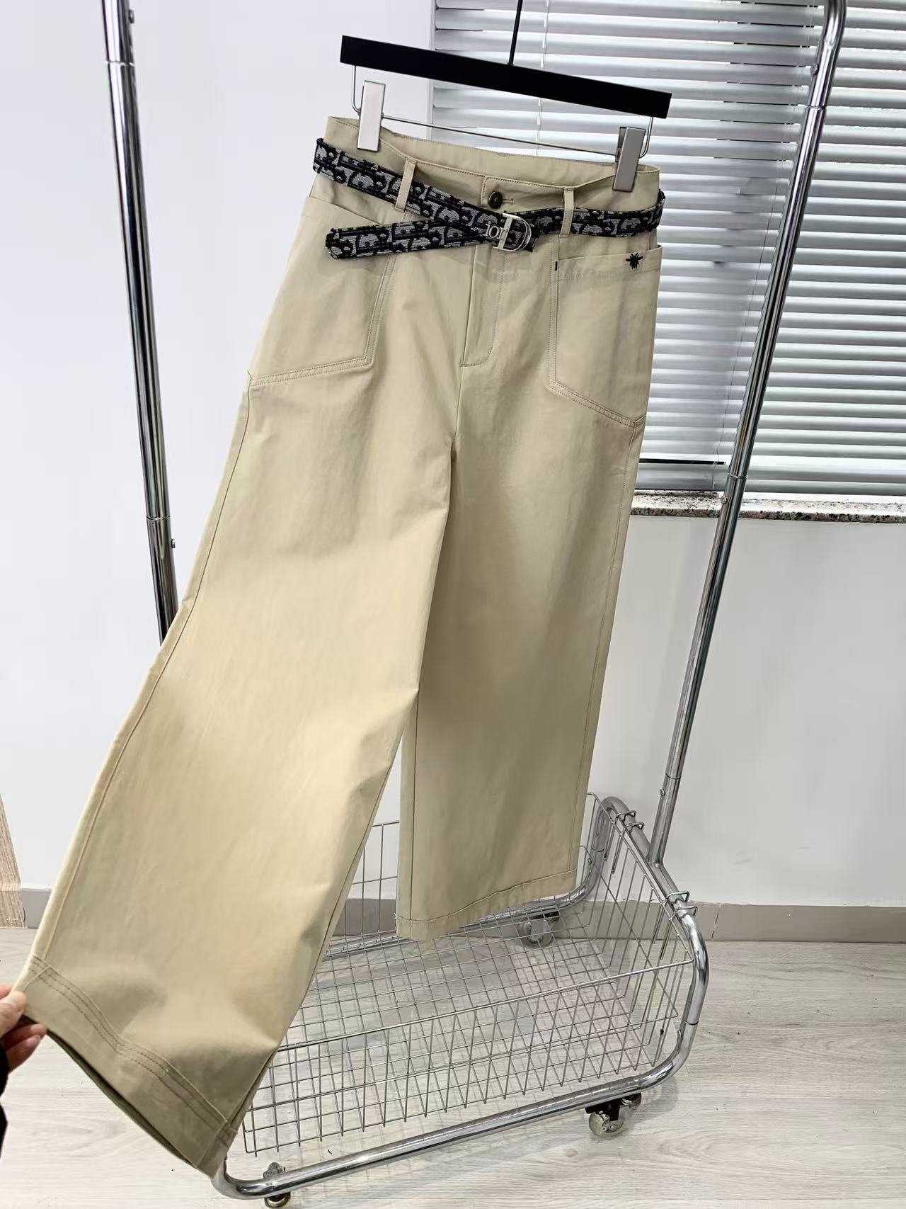 🛒𝐍𝐄𝐖 · 𝟐𝟎𝟐6/爆款现货【春夏上新】设计师原创｜老花腰带刺绣工装式休闲裤颜色百搭高级 定制腰带尽