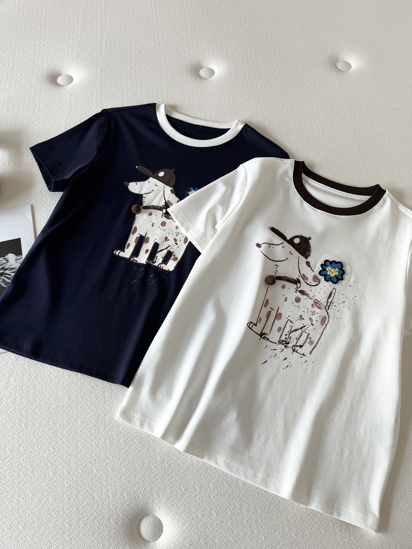 🛒𝐍𝐄𝐖 · 𝟐𝟎𝟐6/爆款现货【春夏上新】 设计师小众｜2026新款撞色立体手工钩花工艺款弹力T恤高订