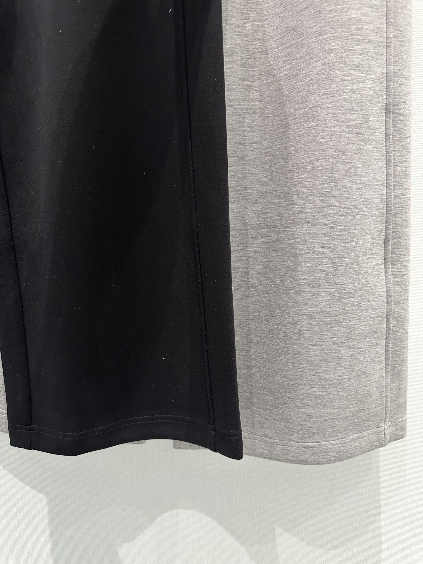 🛒𝐍𝐄𝐖 · 𝟐𝟎𝟐6/爆款现货原创 设计师｜女神同款抽绳休闲裤这款裤子选用优质面料，工艺设计，清新的色