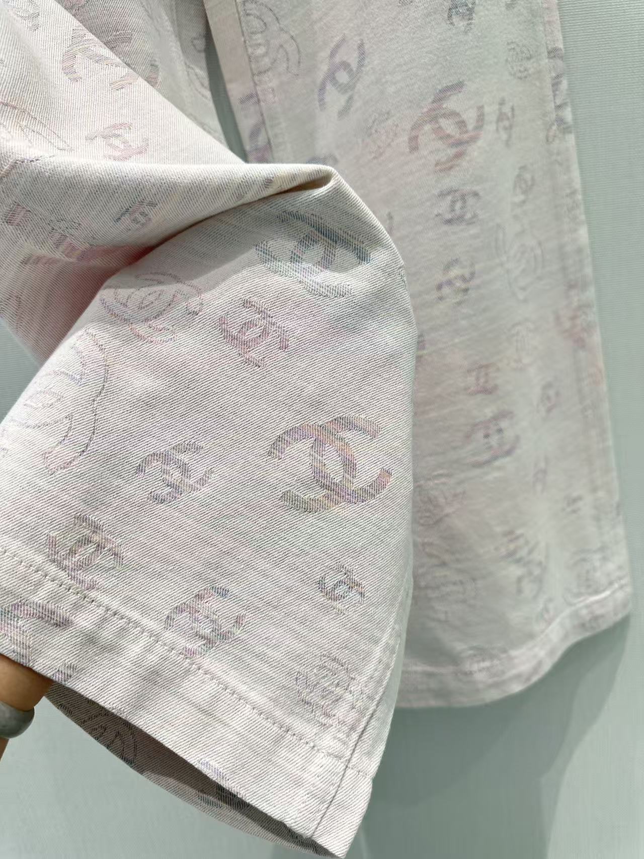 🛒𝐍𝐄𝐖 · 𝟐𝟎𝟐6/爆款现货【早春新款】原创｜定制双C提花牛仔裤采用高端定制面料，牛仔穿起来非常舒适