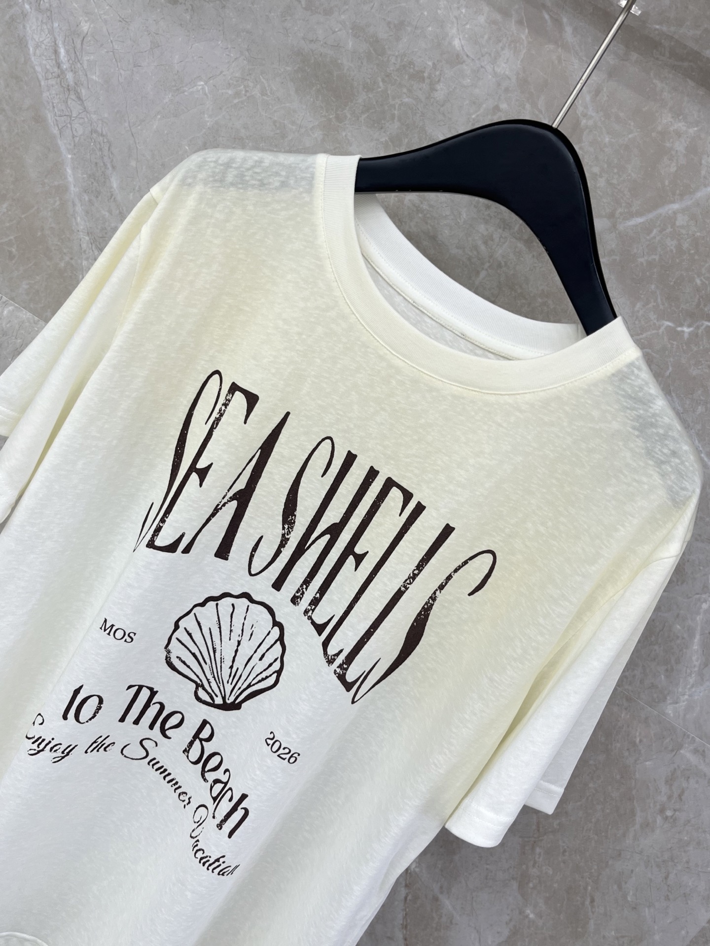 🛒𝐍𝐄𝐖 · 𝟐𝟎𝟐6/爆款现货原单品质 小众｜2026新品圆领渐变色印花字母𝑇𝑒𝑒定制YB材质 透气舒