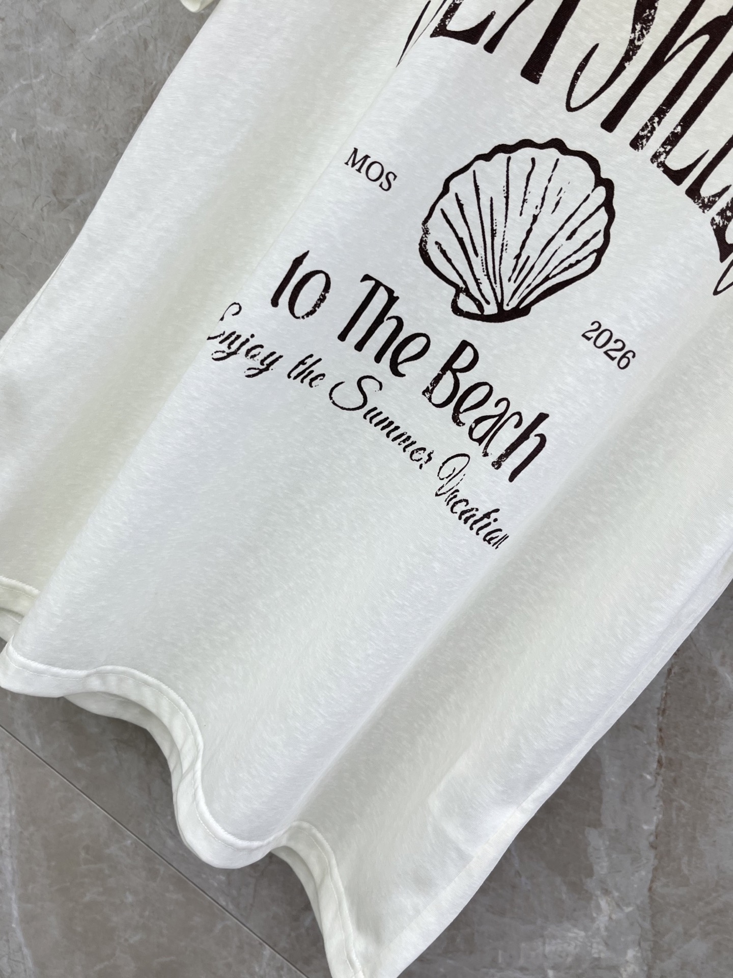 🛒𝐍𝐄𝐖 · 𝟐𝟎𝟐6/爆款现货原单品质 小众｜2026新品圆领渐变色印花字母𝑇𝑒𝑒定制YB材质 透气舒