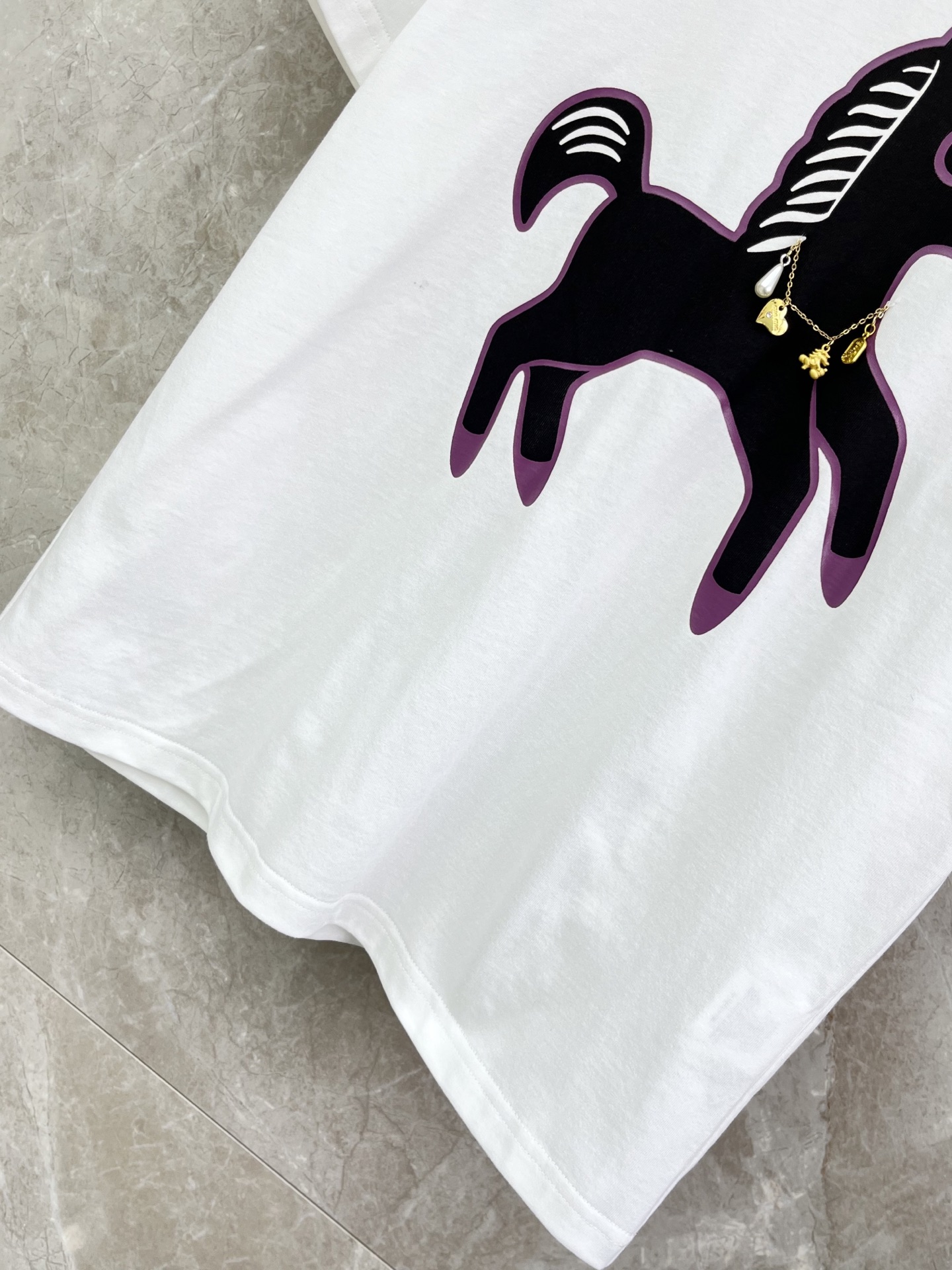 🛒𝐍𝐄𝐖 · 𝟐𝟎𝟐6/爆款现货原单品质 小众｜2026新品圆链条⛓️小马印花𝑇𝑒𝑒定制YB材质 透气舒