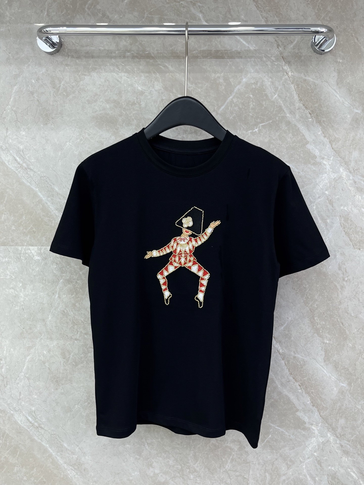 🛒𝐍𝐄𝐖 · 𝟐𝟎𝟐6/爆款现货原单品质 小众｜2026新品圆领手工订珠𝑇𝑒𝑒定制YB材质 透气舒适 质