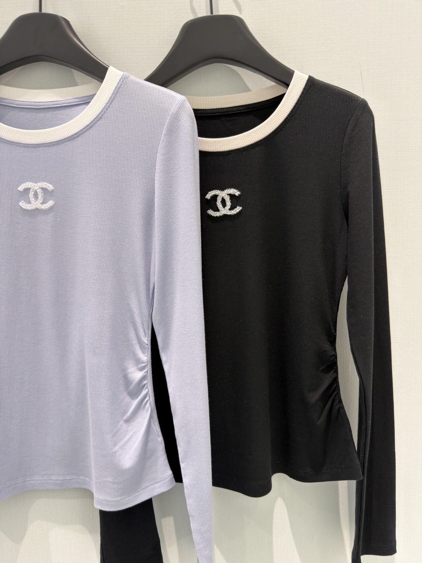 🛒𝐍𝐄𝐖 · 𝟐𝟎𝟐6/爆款现货设计师 原创｜2026新款天丝长袖打底衫云感舒适的系列！上身的触感谁穿谁