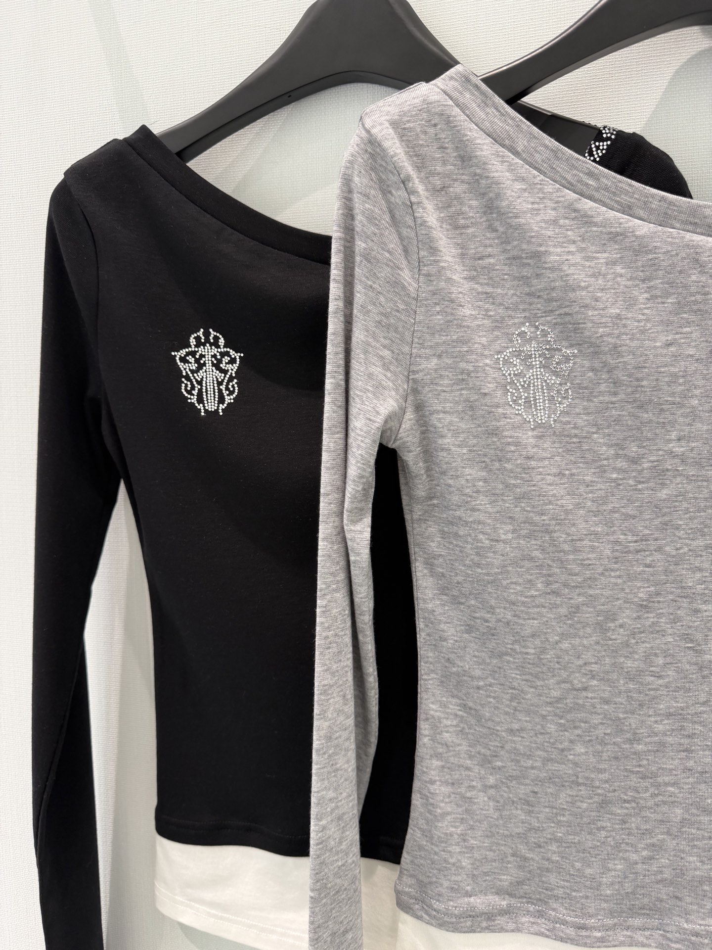 🛒𝐍𝐄𝐖 · 𝟐𝟎𝟐6/爆款现货设计师 原创｜2026新款天丝长袖打底衫云感舒适的系列！上身的触感谁穿谁