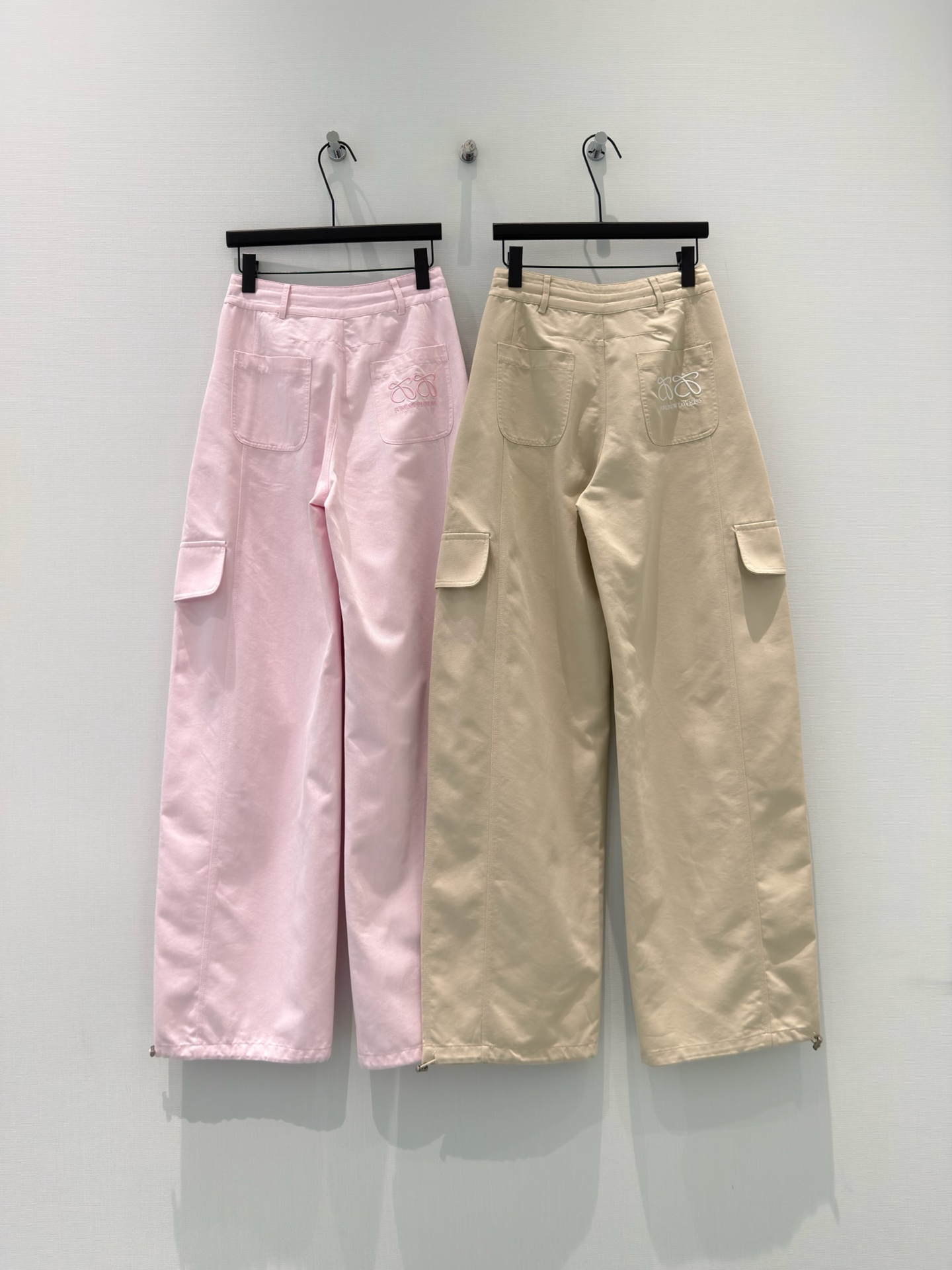 🛒𝐍𝐄𝐖 · 𝟐𝟎𝟐6/爆款现货【春夏上新】设计师原创｜抽绳工装式休闲裤颜色百搭高级 定制版型尽显高级随