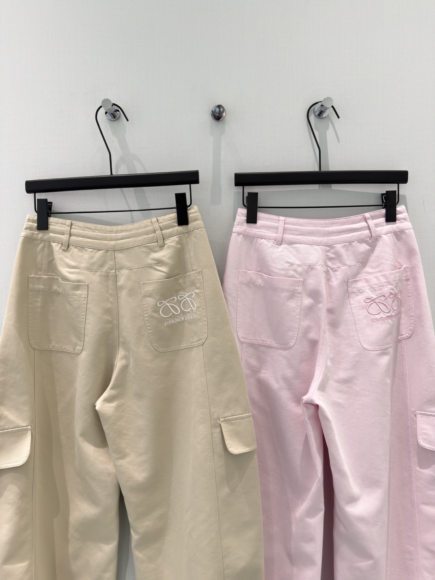 🛒𝐍𝐄𝐖 · 𝟐𝟎𝟐6/爆款现货【春夏上新】设计师原创｜抽绳工装式休闲裤颜色百搭高级 定制版型尽显高级随