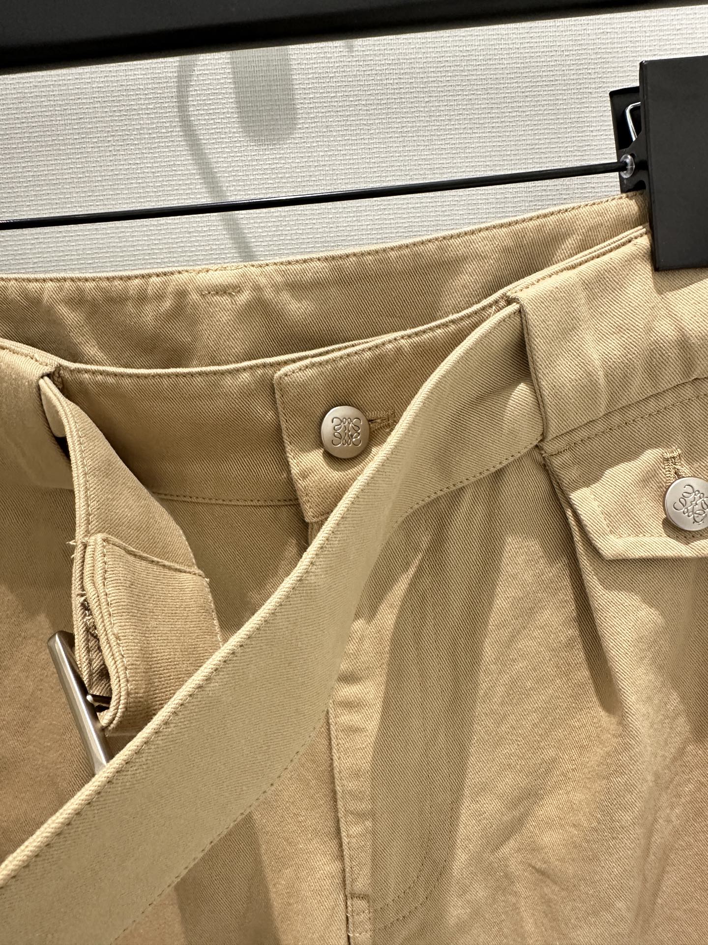 🛒𝐍𝐄𝐖 · 𝟐𝟎𝟐6/爆款现货【春夏上新】设计师原创｜工装式休闲裤颜色百搭高级 定制版型尽显高级随意感