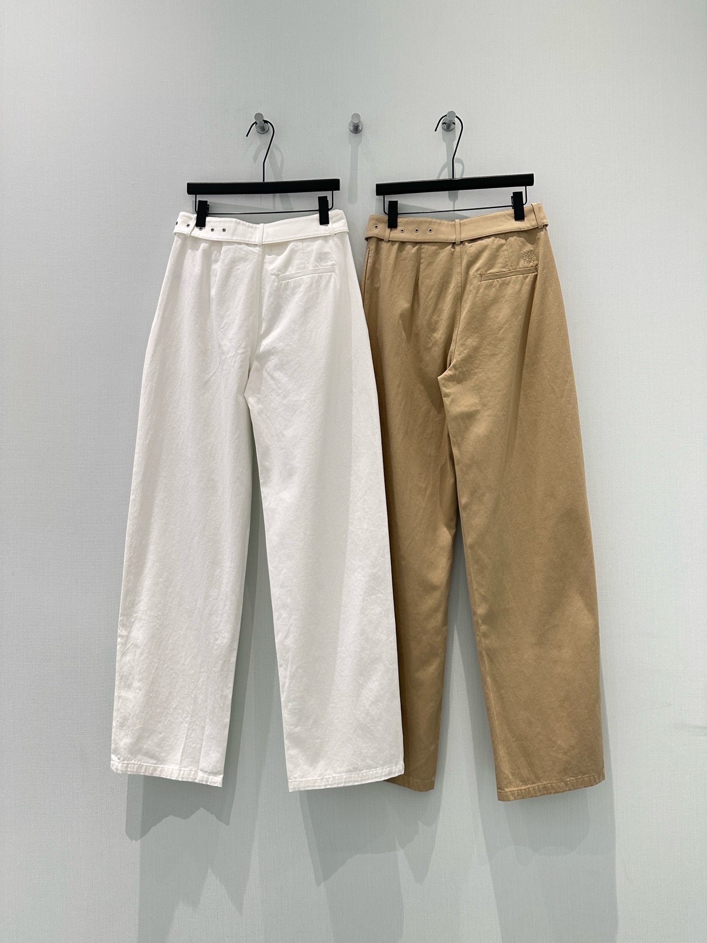 🛒𝐍𝐄𝐖 · 𝟐𝟎𝟐6/爆款现货【春夏上新】设计师原创｜工装式休闲裤颜色百搭高级 定制版型尽显高级随意感