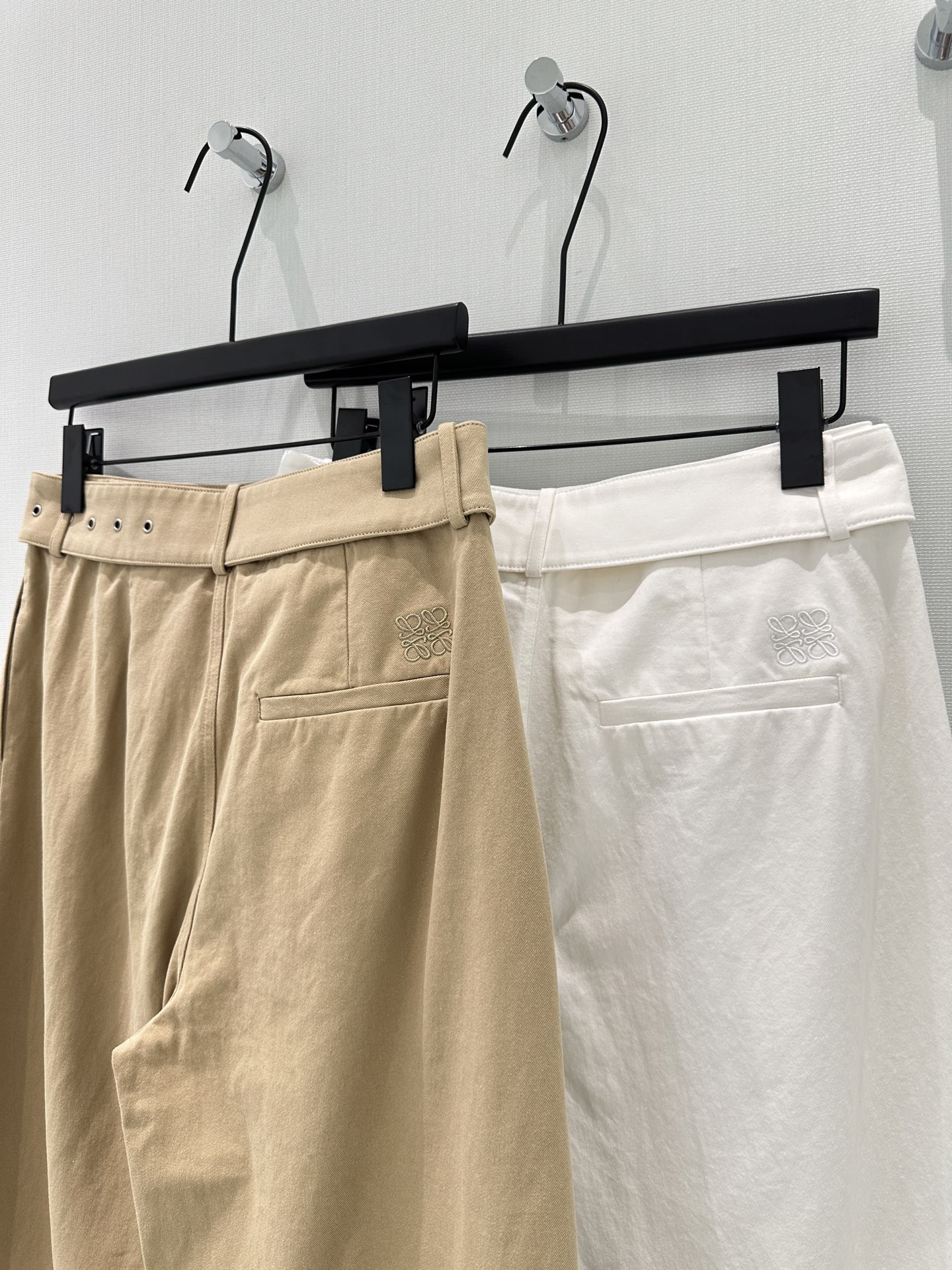 🛒𝐍𝐄𝐖 · 𝟐𝟎𝟐6/爆款现货【春夏上新】设计师原创｜工装式休闲裤颜色百搭高级 定制版型尽显高级随意感