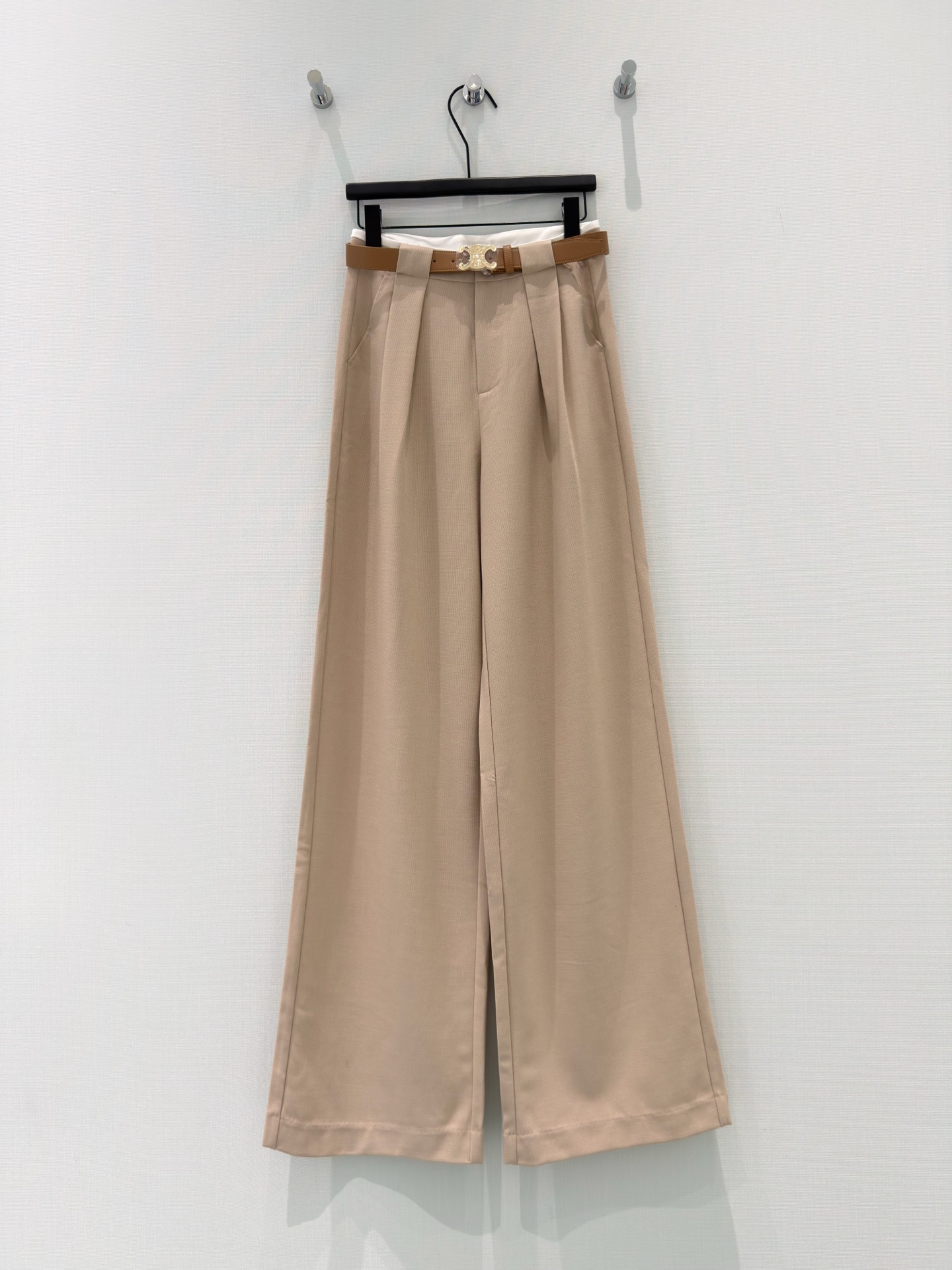 🛒𝐍𝐄𝐖 · 𝟐𝟎𝟐6/爆款现货【春夏上新】设计师 ｜26新款腰带休闲西裤颜色百搭高级 尽显高级随意感 