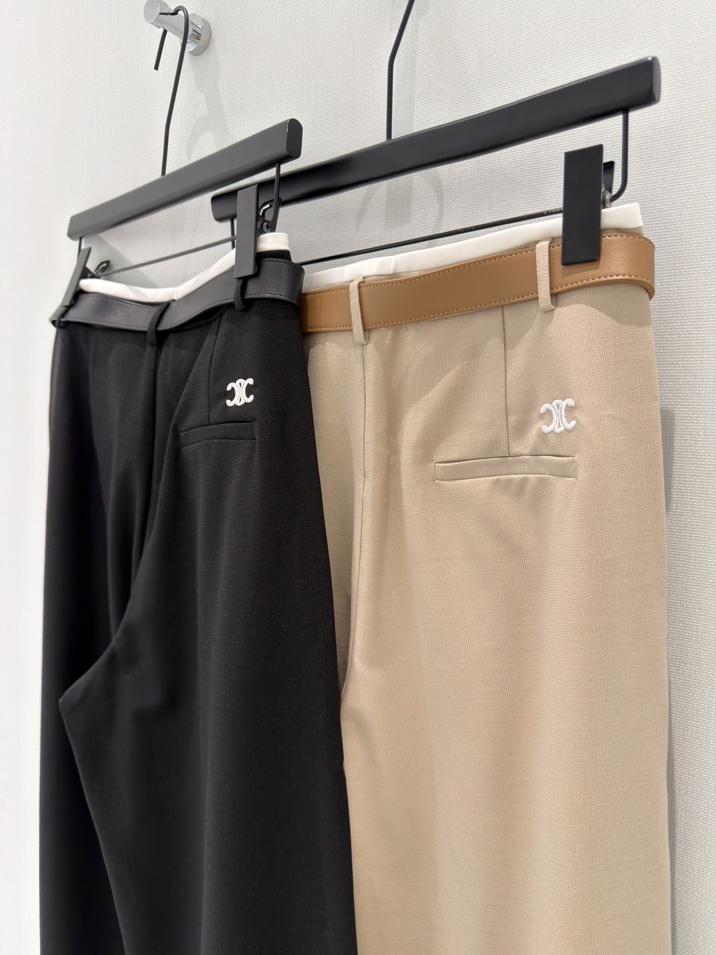 🛒𝐍𝐄𝐖 · 𝟐𝟎𝟐6/爆款现货【春夏上新】设计师 ｜26新款腰带休闲西裤颜色百搭高级 尽显高级随意感 