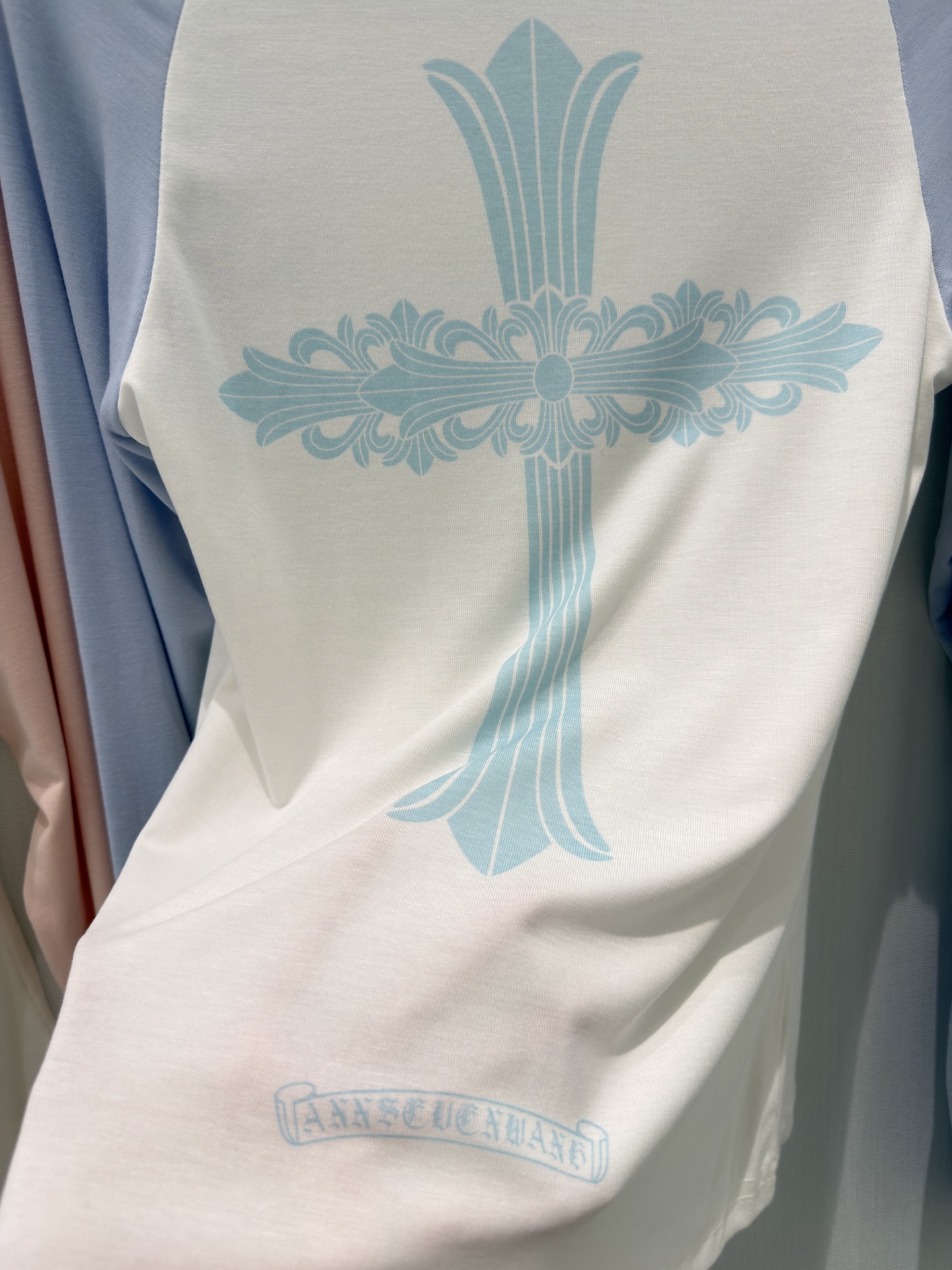 🛒𝐍𝐄𝐖 · 𝟐𝟎𝟐6/爆款现货设计师 原创｜2026新款天丝长袖打底衫云感舒适的系列！上身的触感谁穿谁