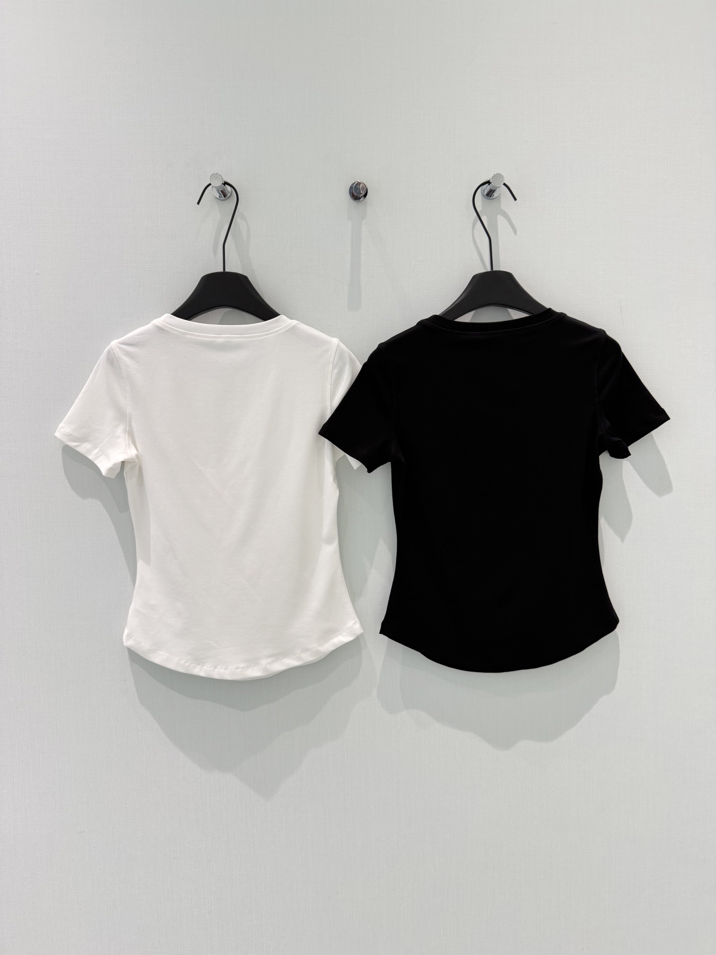 🛒𝐍𝐄𝐖 · 𝟐𝟎𝟐6/爆款现货原单品质 小众｜2026新品印花𝑇𝑒𝑒定制YB材质 透气舒适 质感十足 