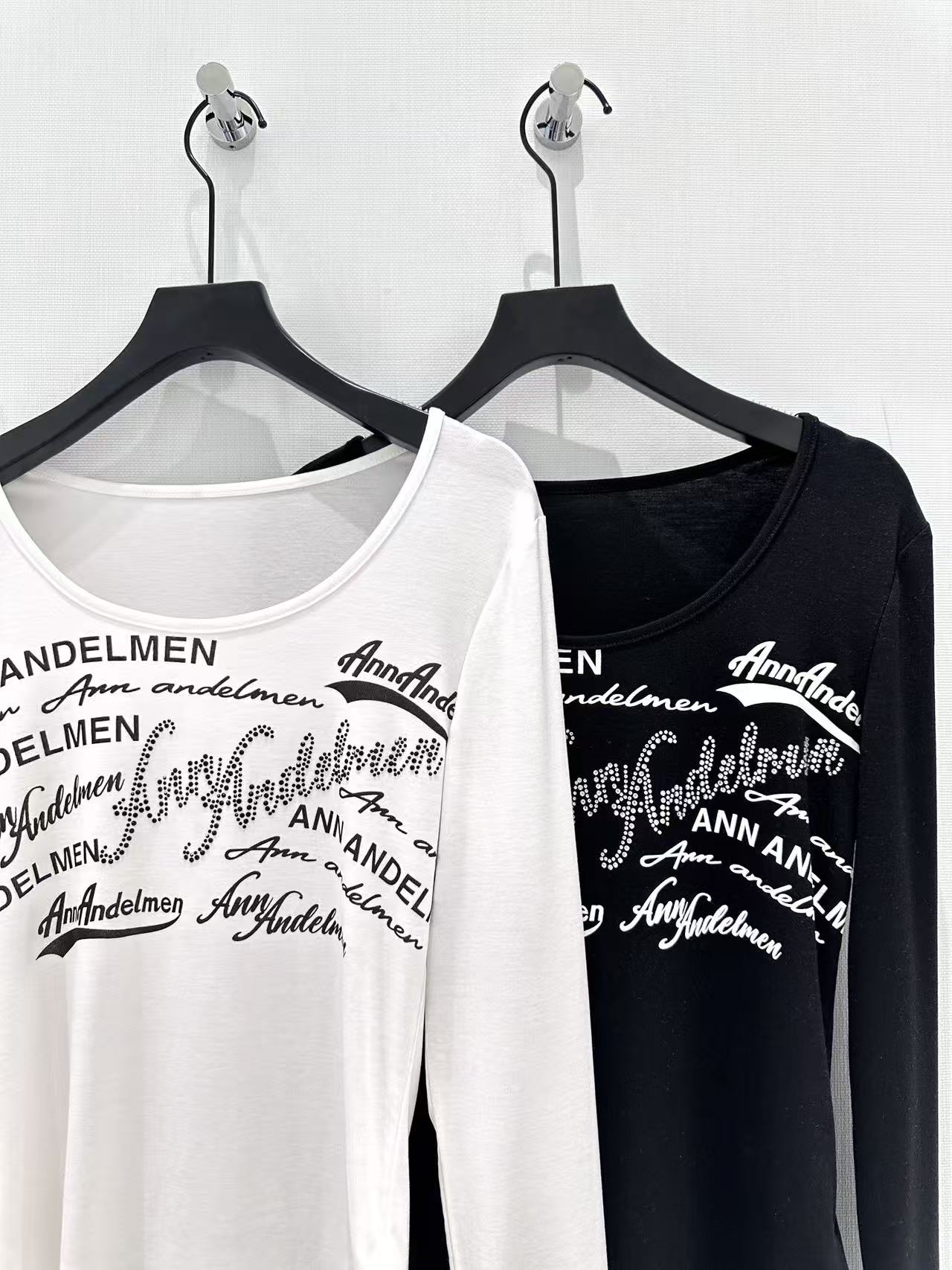 🛒𝐍𝐄𝐖 · 𝟐𝟎𝟐6/爆款现货设计师 原创｜2026新款天丝长袖打底衫云感舒适的系列！上身的触感谁穿谁