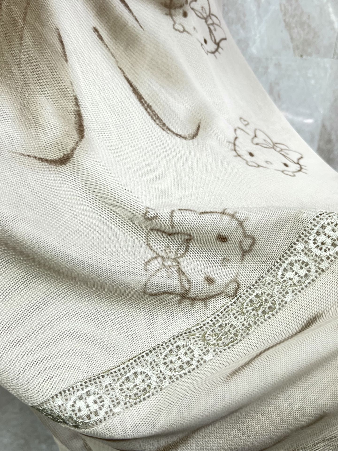 🛒𝐍𝐄𝐖 · 𝟐𝟎𝟐6/爆款现货设计师 原创｜2026新款网纱长袖打底衫云感舒适的系列！上身的触感谁穿谁