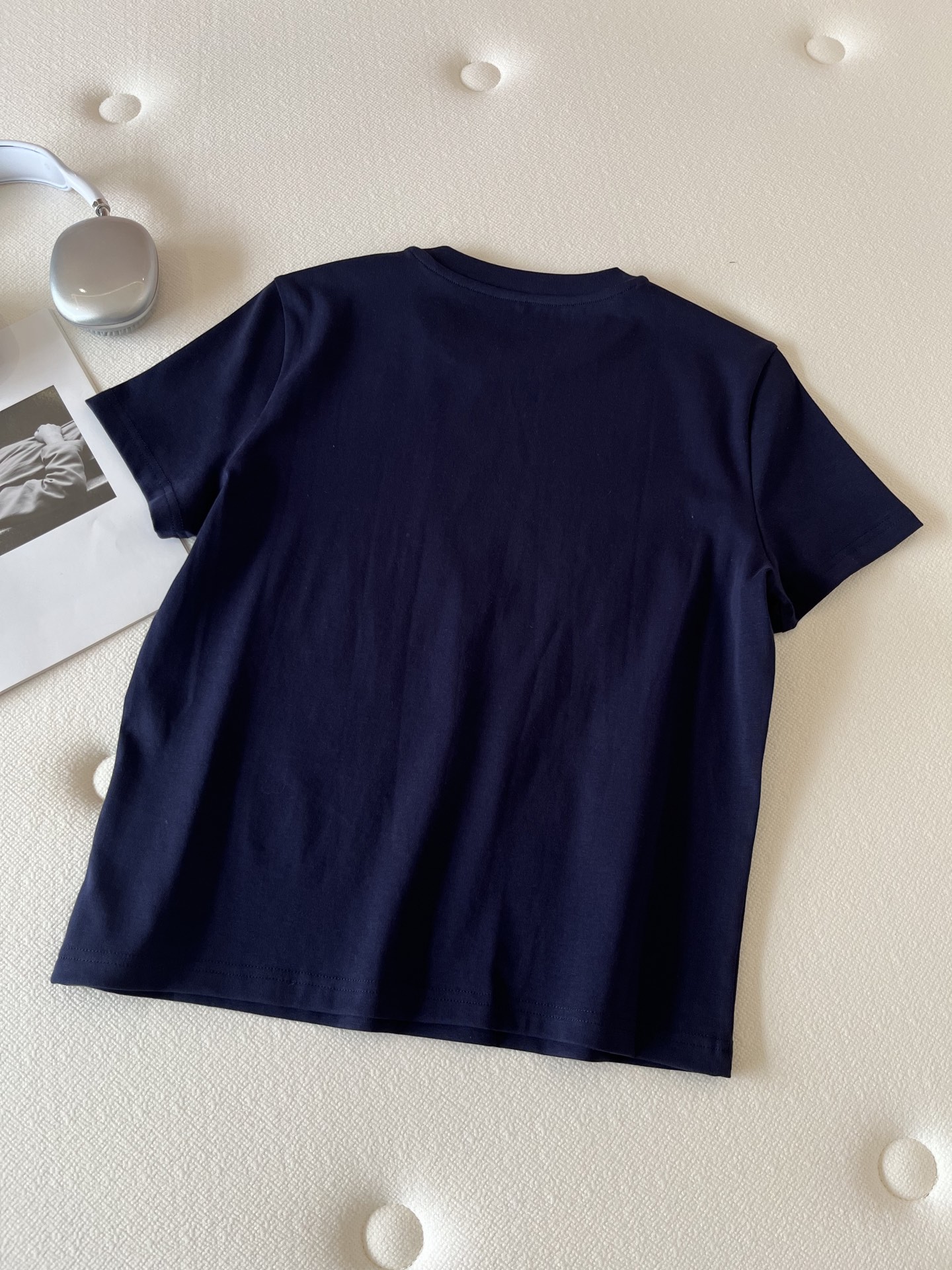 🛒𝐍𝐄𝐖 · 𝟐𝟎𝟐6/爆款现货【春夏上新】 设计师小众｜2026新款艺术勾线印花工艺款弹力T恤高订面料