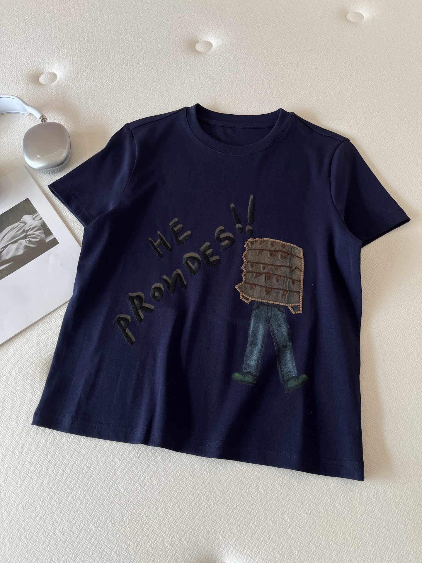 🛒𝐍𝐄𝐖 · 𝟐𝟎𝟐6/爆款现货【春夏上新】 设计师小众｜2026新款艺术勾线印花工艺款弹力T恤高订面料