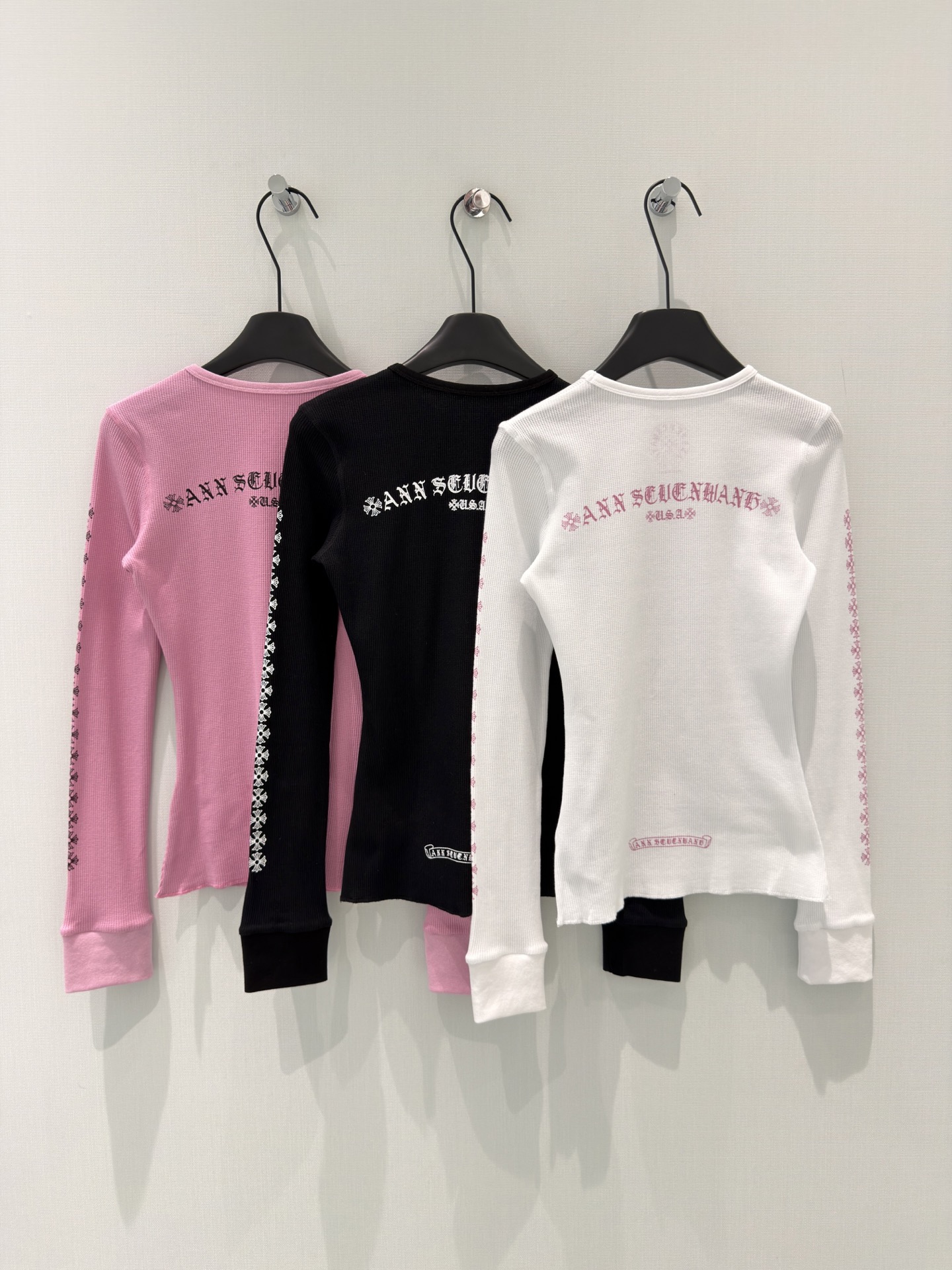 🛒𝐍𝐄𝐖 · 𝟐𝟎𝟐6/爆款现货设计师 原创｜2026新款长袖打底衫云感舒适的系列！上身的触感谁穿谁知道