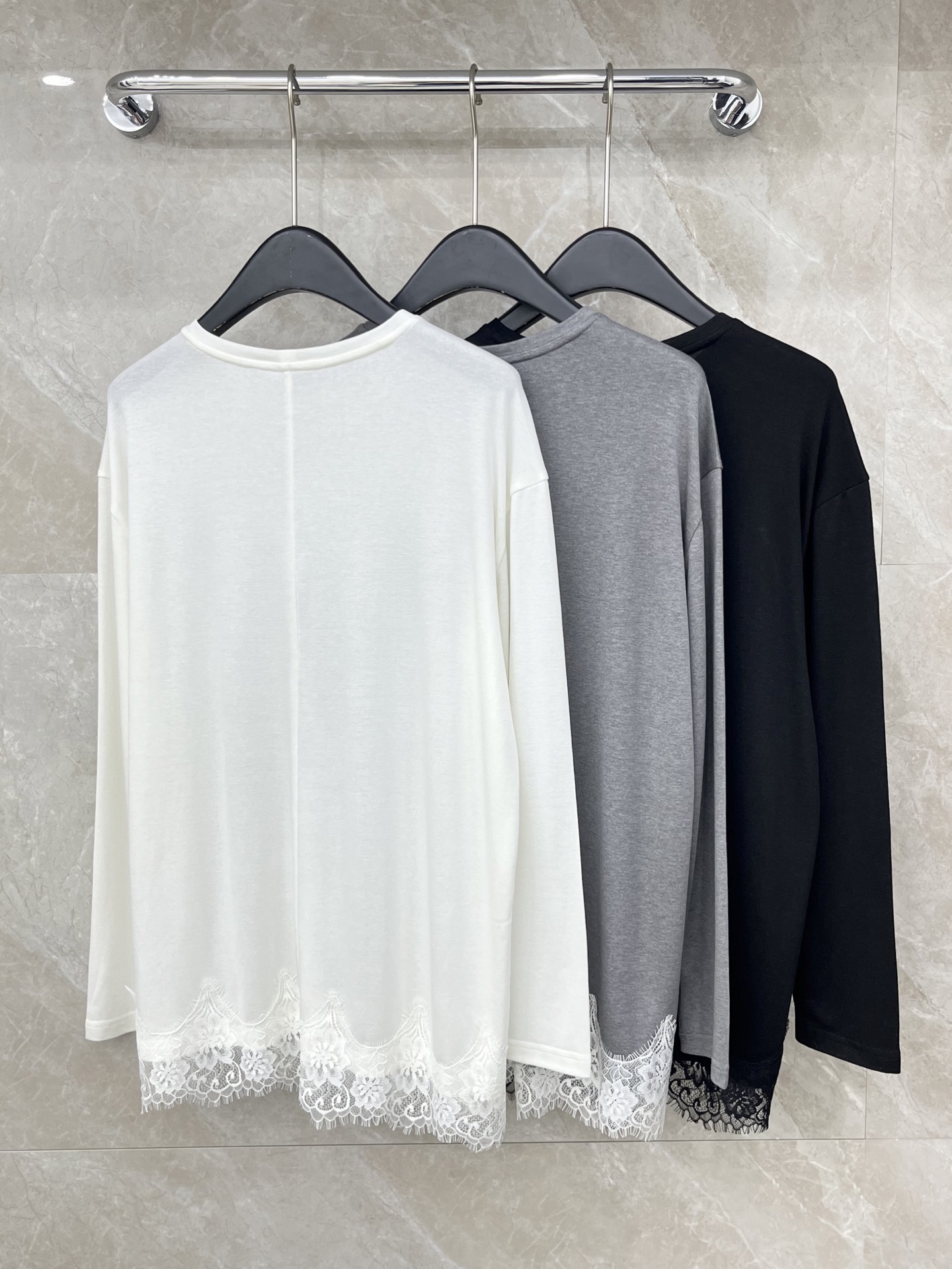 🛒𝐍𝐄𝐖 · 𝟐𝟎𝟐6/爆款现货原单品质 小众*｜2026新品长袖法式蕾丝拼接长袖T恤精致甜美风设计 高