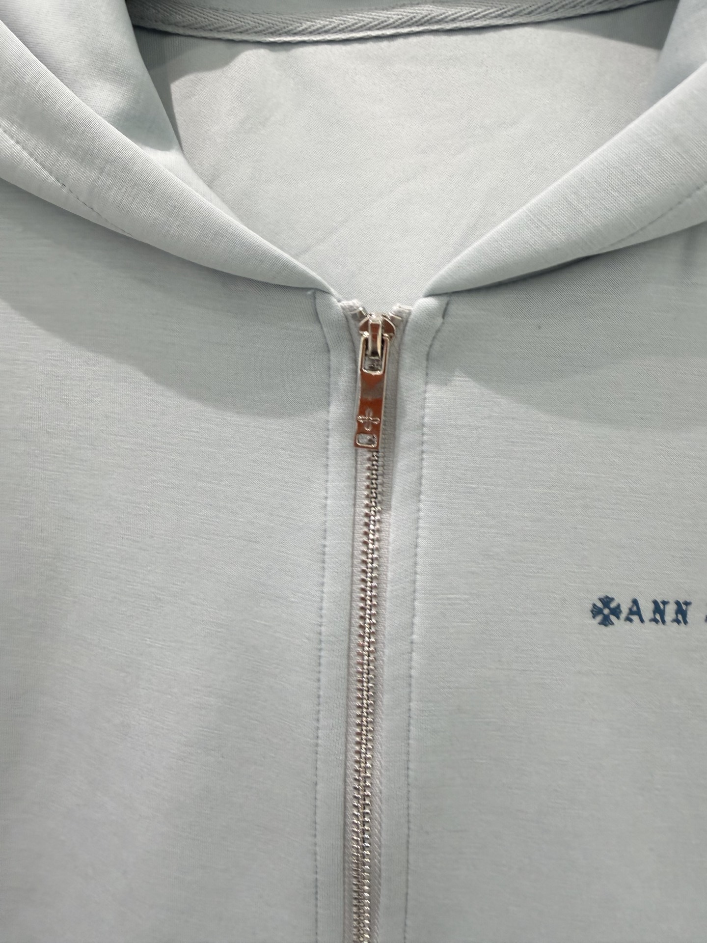 🛒𝐍𝐄𝐖 · 𝟐𝟎𝟐6/爆款现货设计师 原创｜26早春新品抽绳套装！高端定制戴帽开衫外套，搭配松紧腰长裤